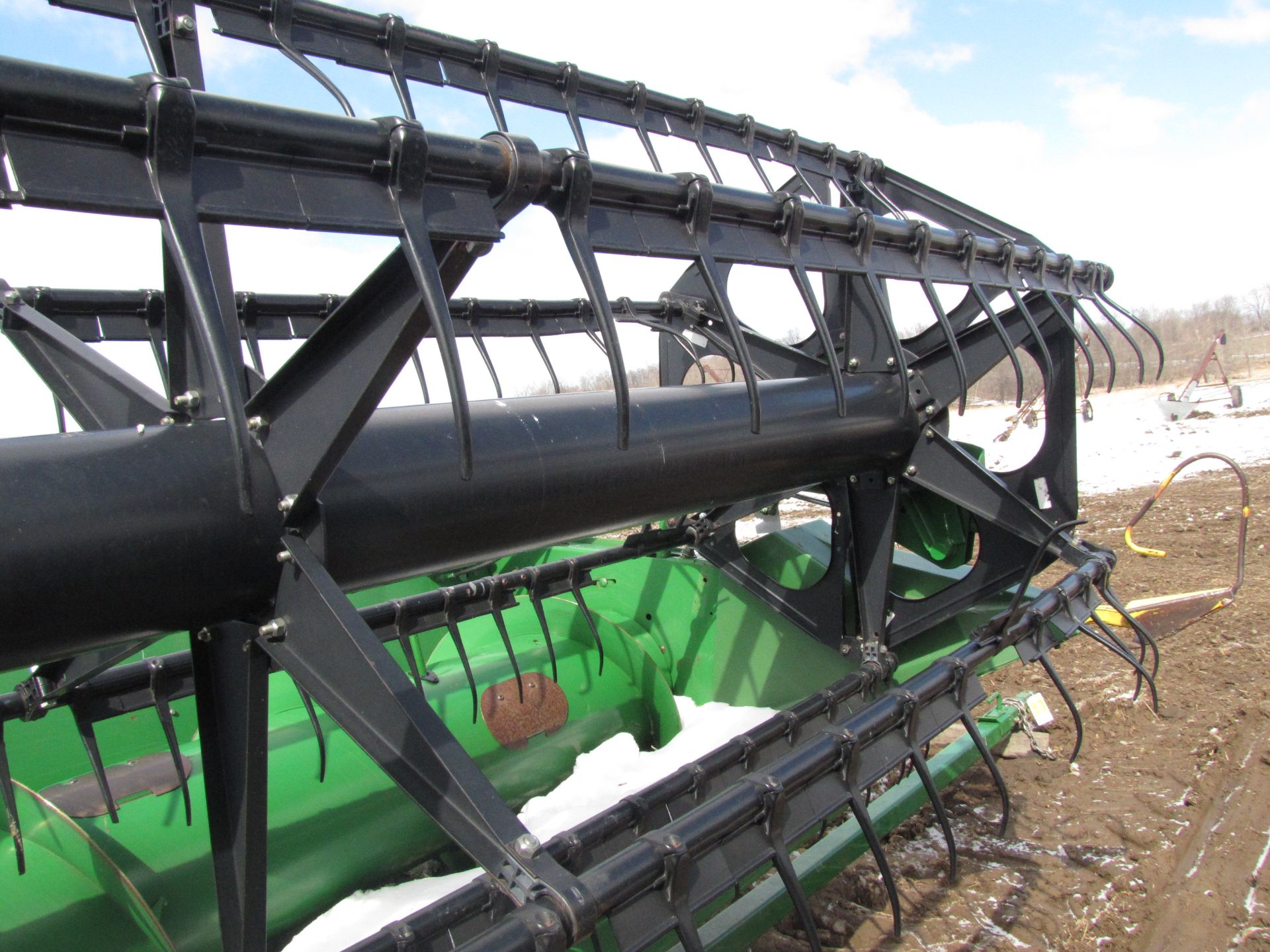 John Deere 925F grain platform - Image 15 of 34