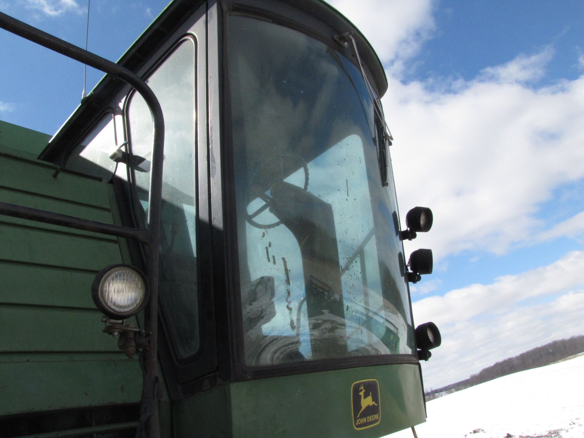 John Deere 8820 Combine - Image 36 of 68