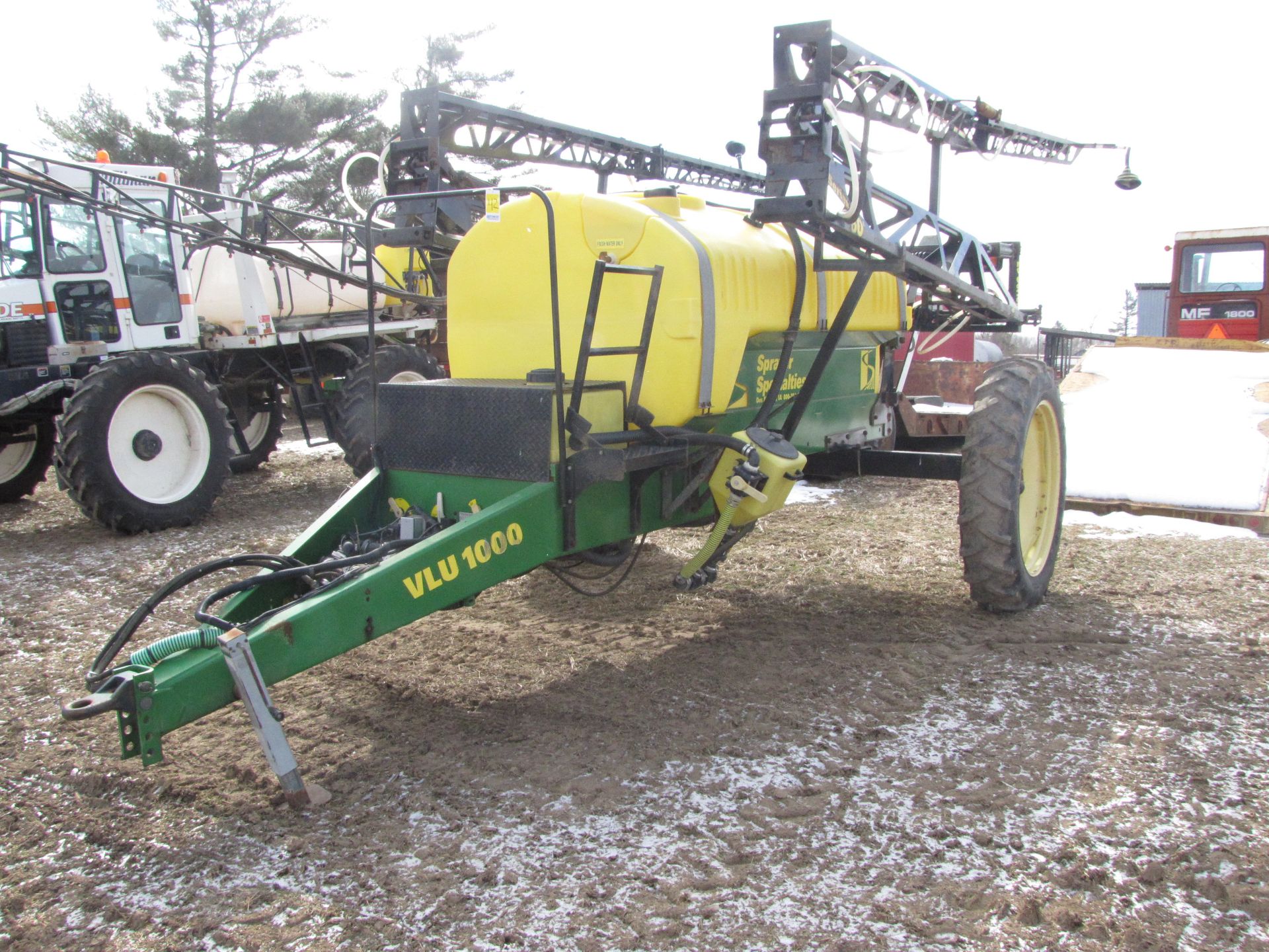 Sprayer Specialties VLU 1000 pull-type sprayer - Image 3 of 36