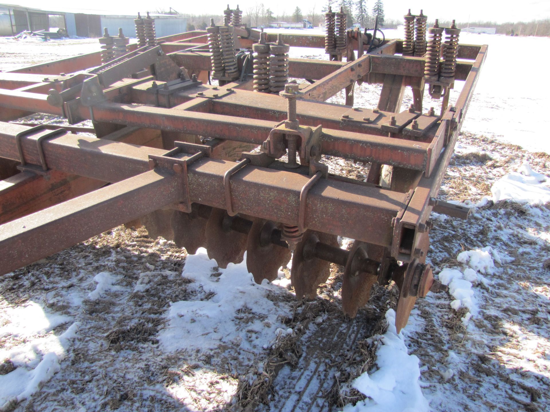 8-shank Kewanee 580 Conser-vator disc chisel plow - Image 13 of 20