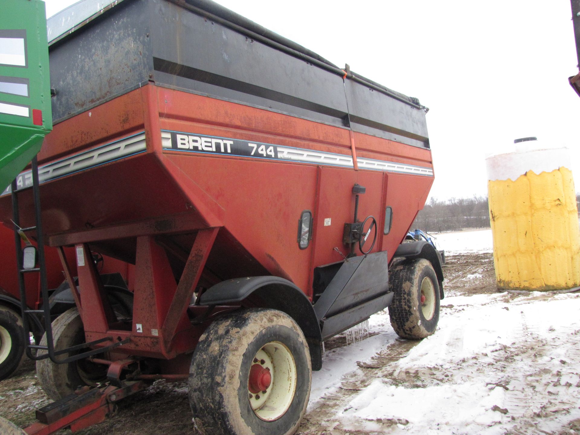 Brent 774 gravity wagon - Image 2 of 32