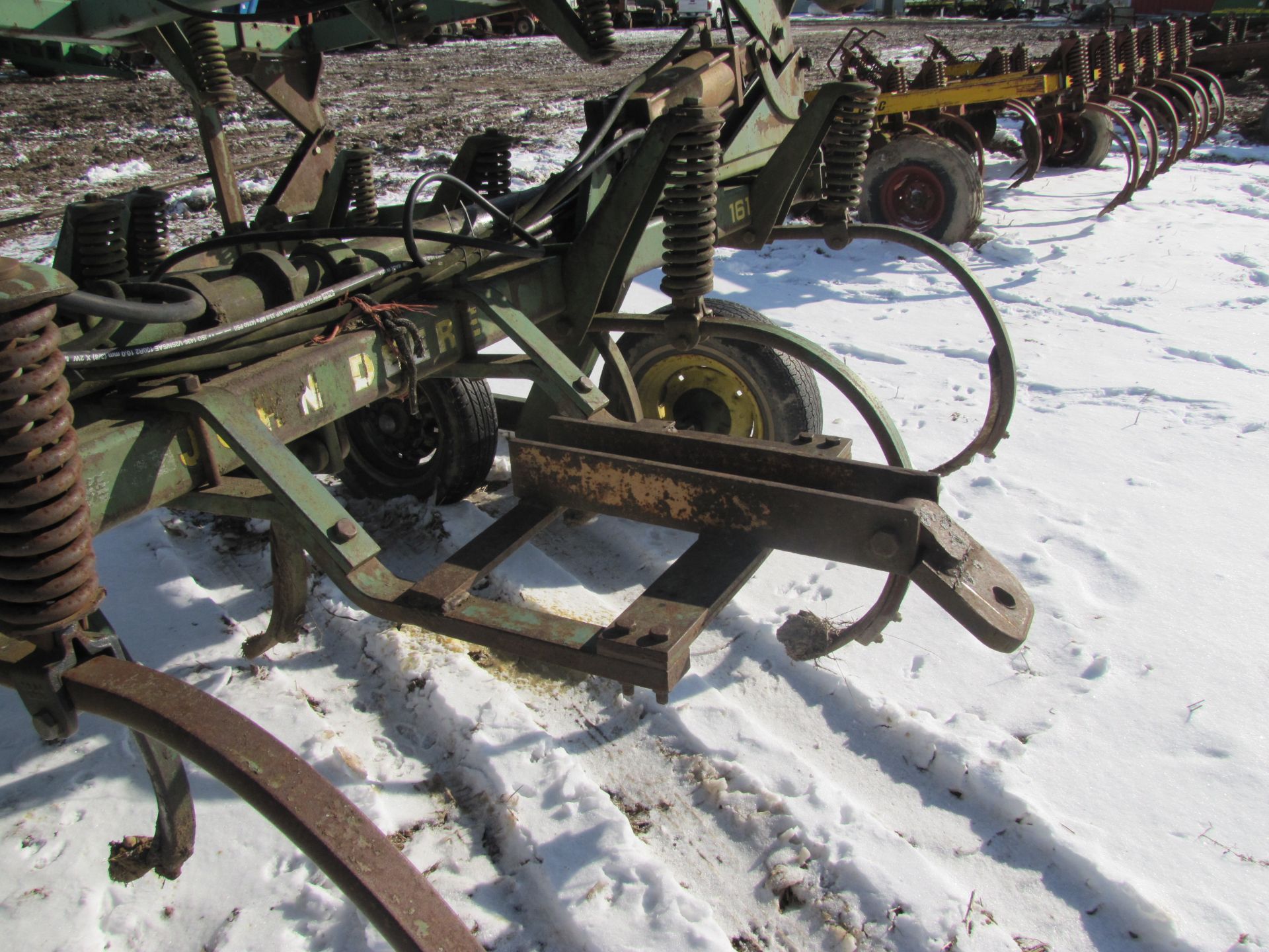 25’ John Deere E1610 chisel plow - Image 18 of 30