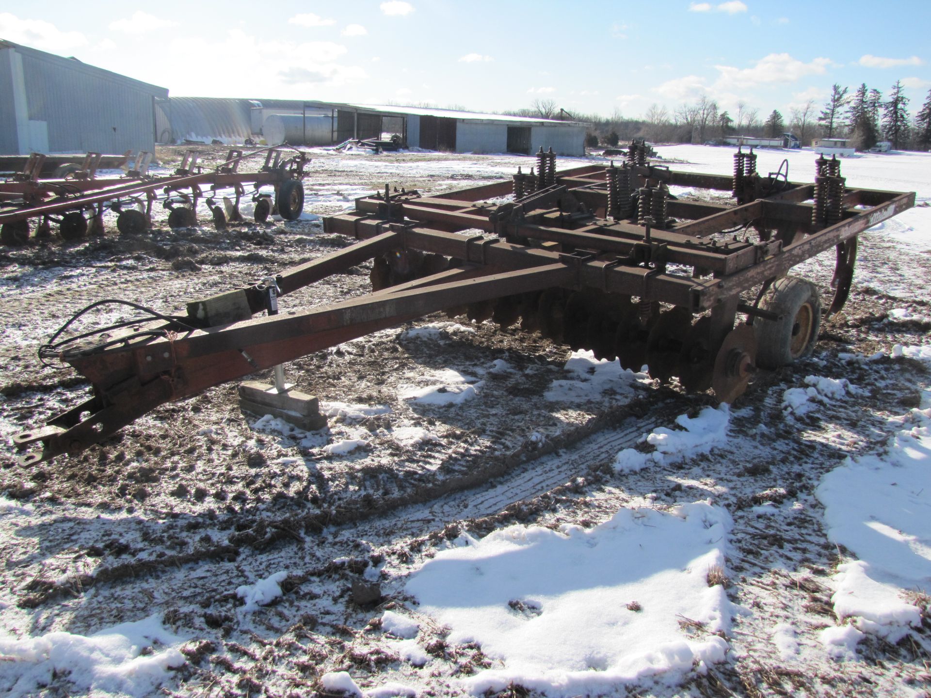 8-shank Kewanee 580 Conser-vator disc chisel plow - Image 3 of 20