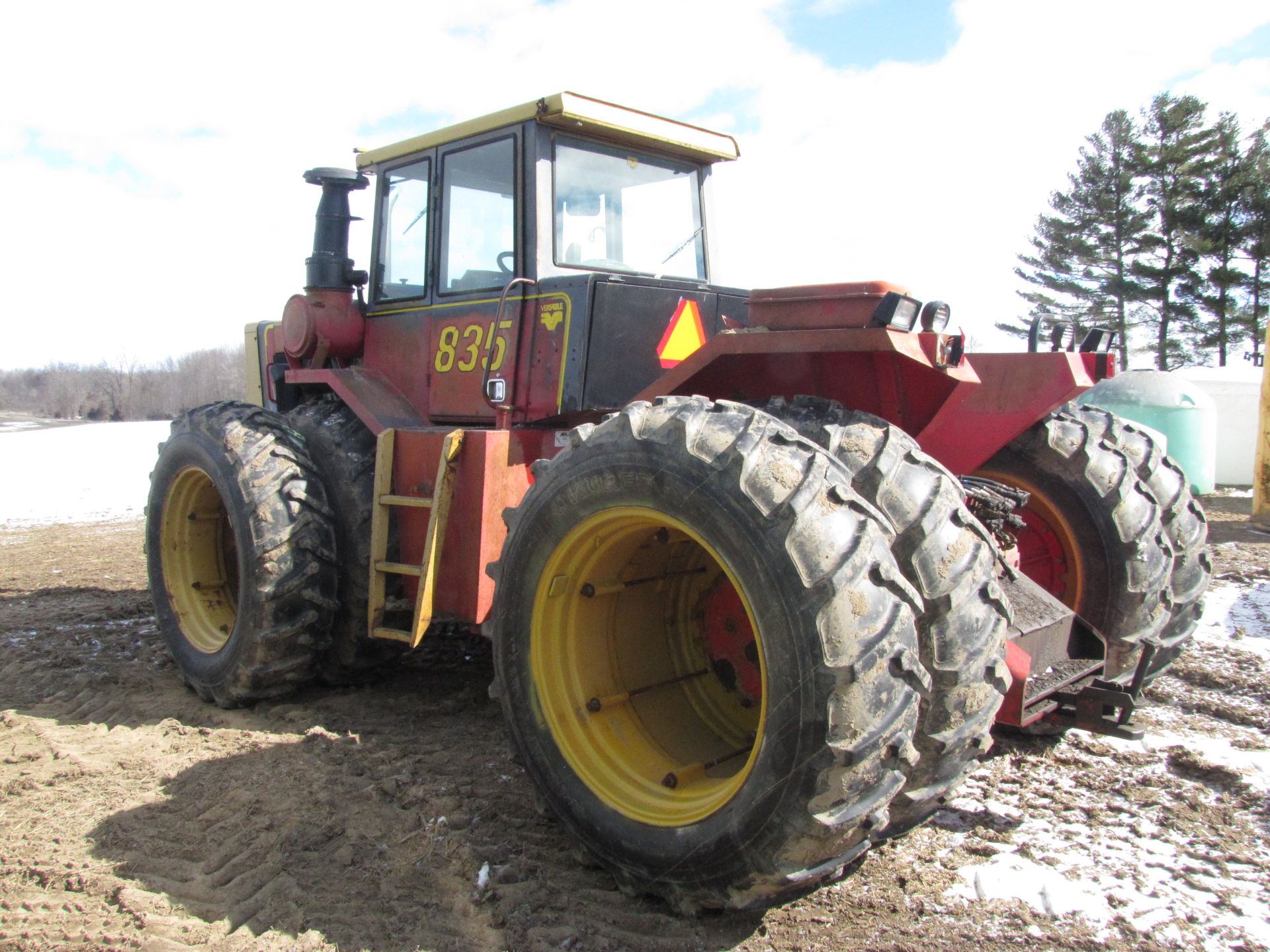 Versatile 835 tractor - Image 4 of 51