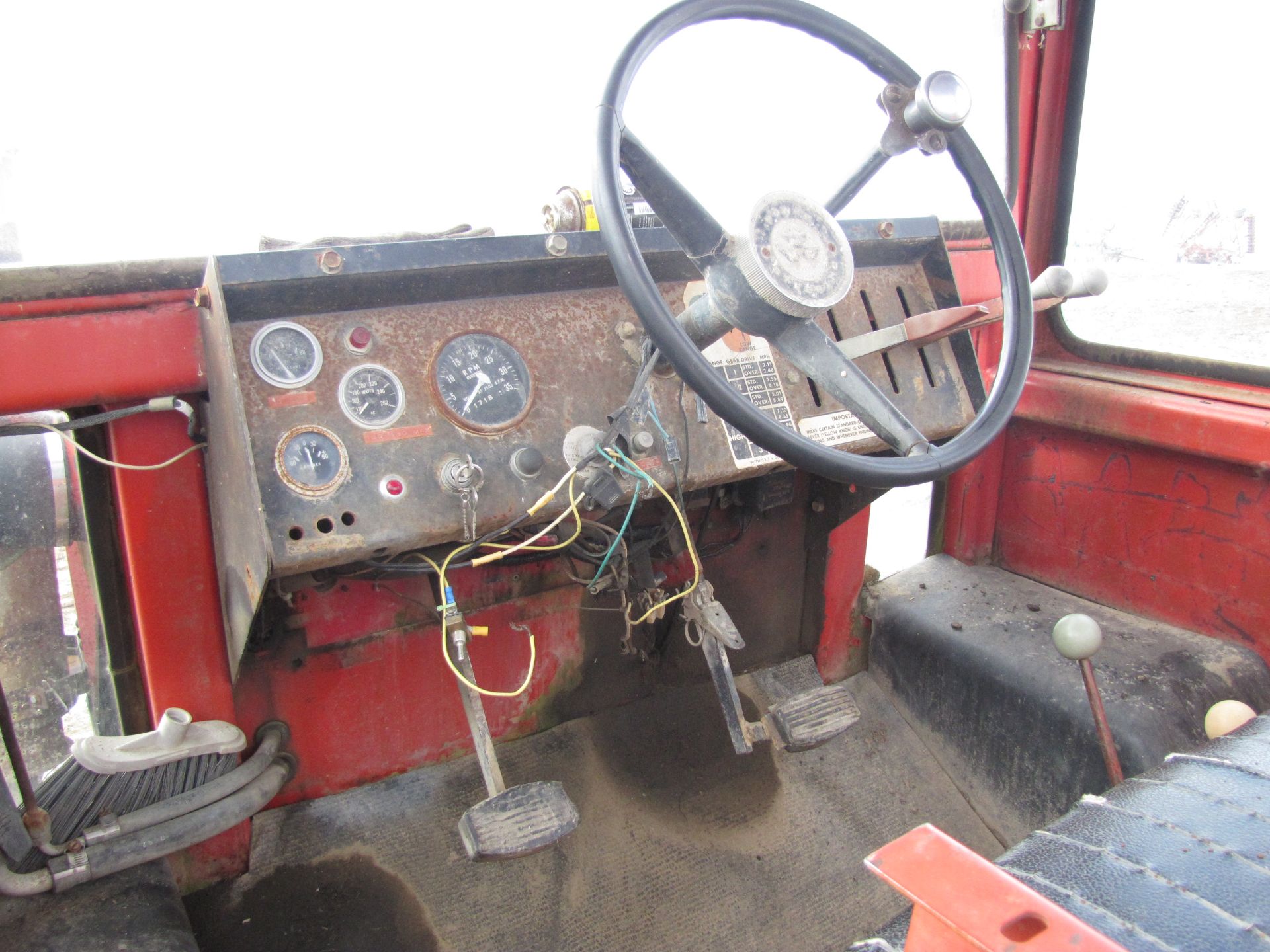 Massey Ferguson 1800 tractor - Image 30 of 47