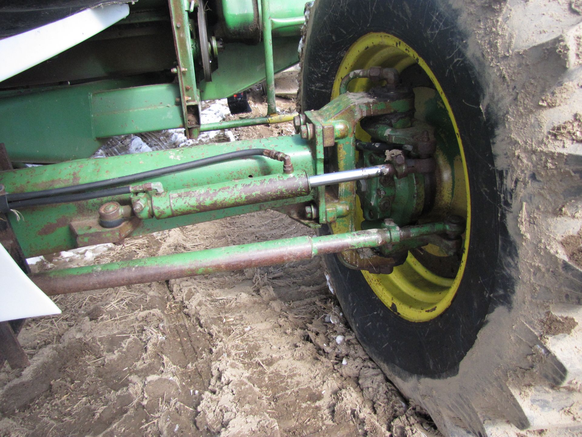 John Deere 8820 Combine - Image 14 of 68