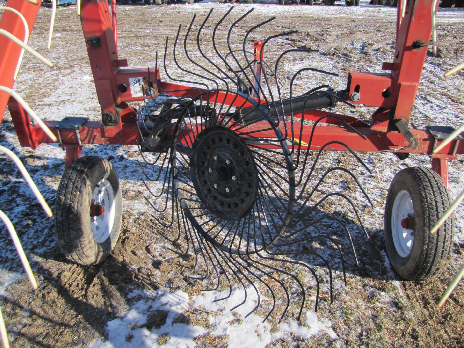 H&S V12 hay rake - Image 18 of 19