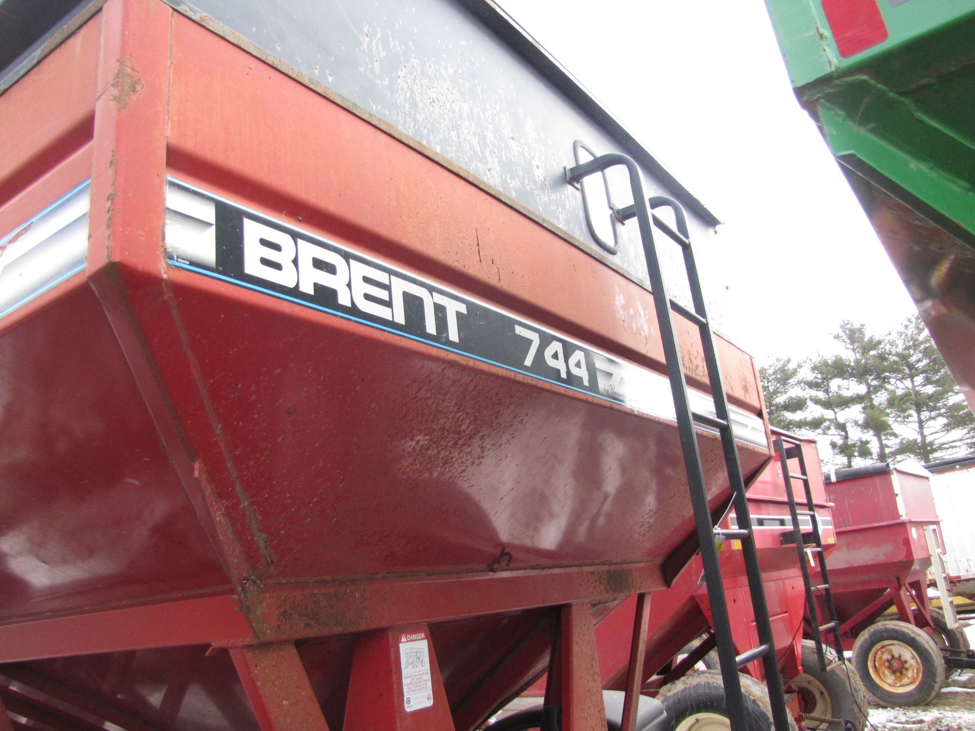 Brent 774 gravity wagon - Image 9 of 32