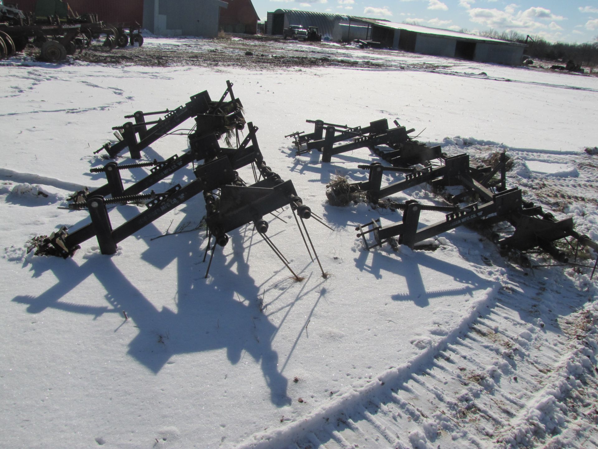 25’ John Deere E1610 chisel plow - Image 5 of 30