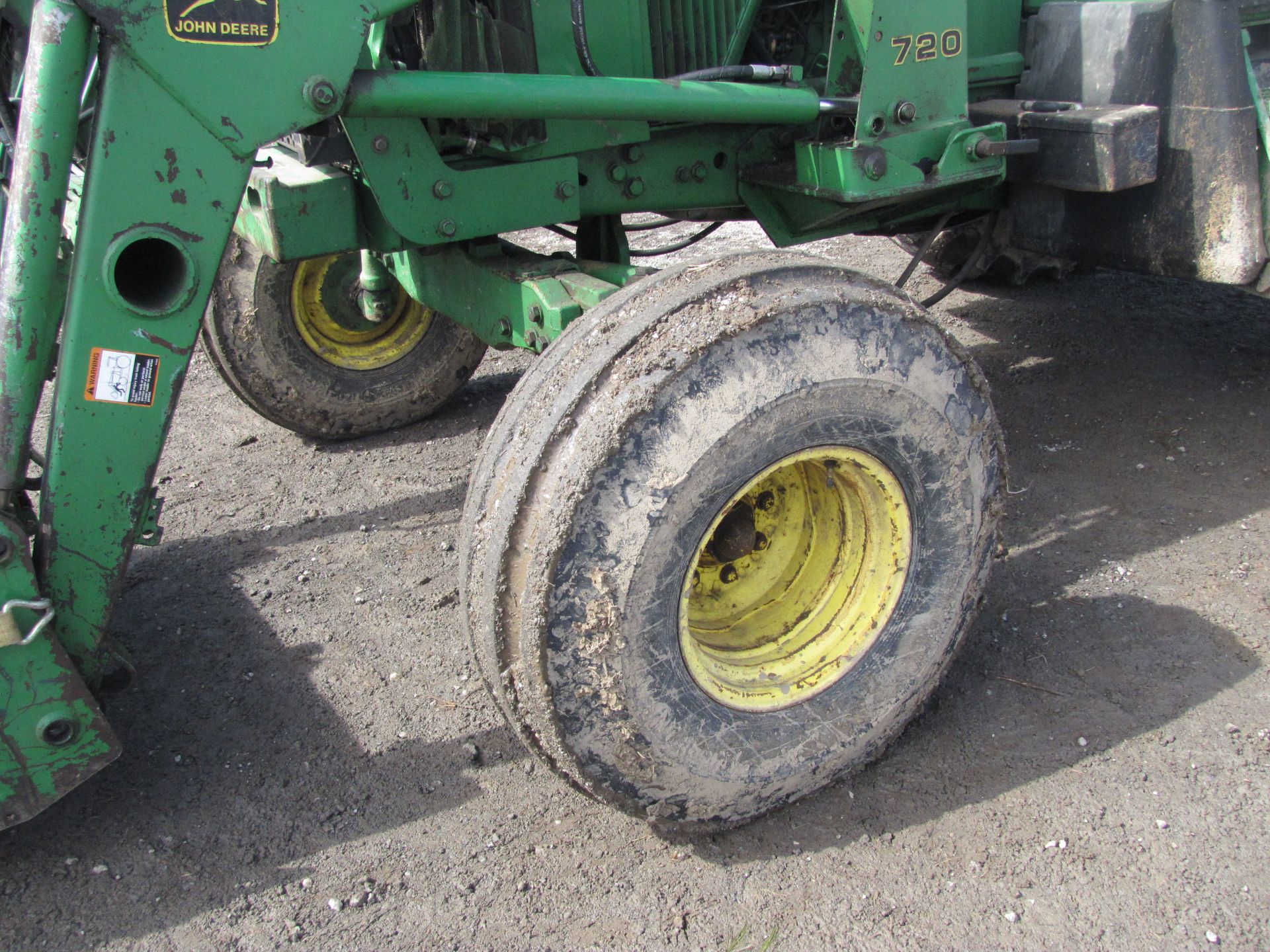 John Deere 7410 tractor w/ 720 loader - Image 13 of 45