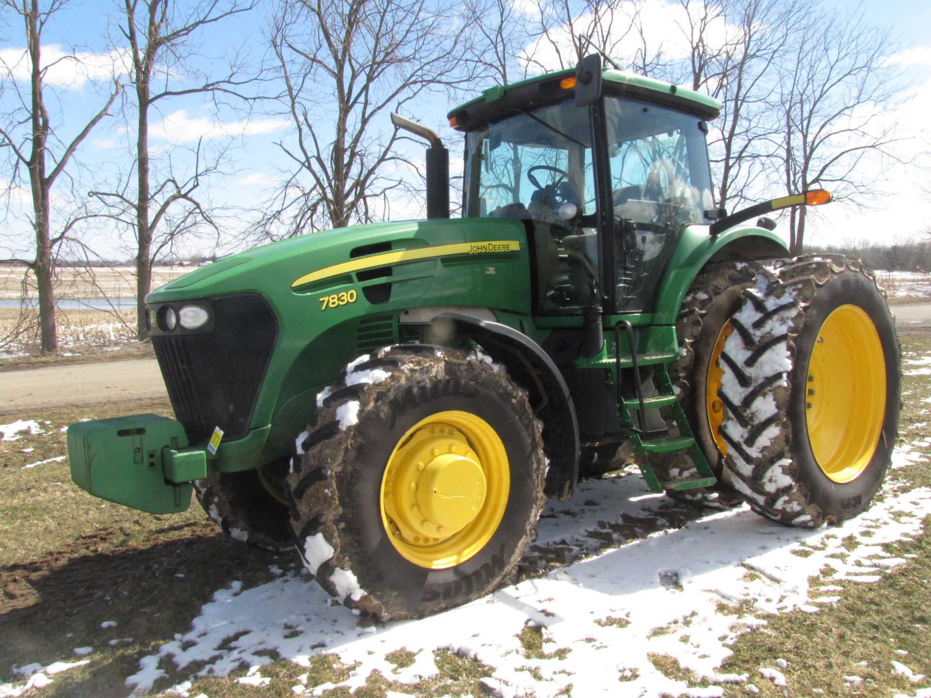 John Deere 7830 tractor