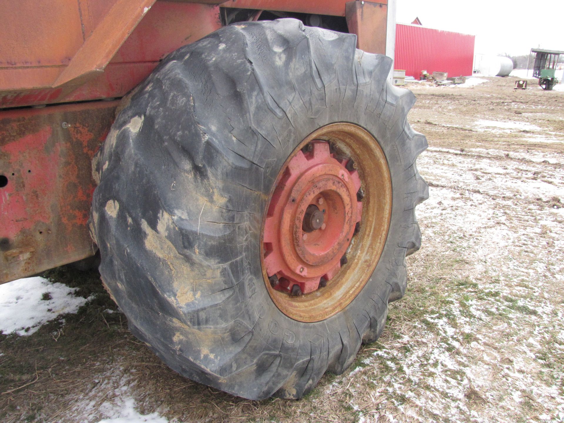 Massey Ferguson 1800 tractor - Image 10 of 47