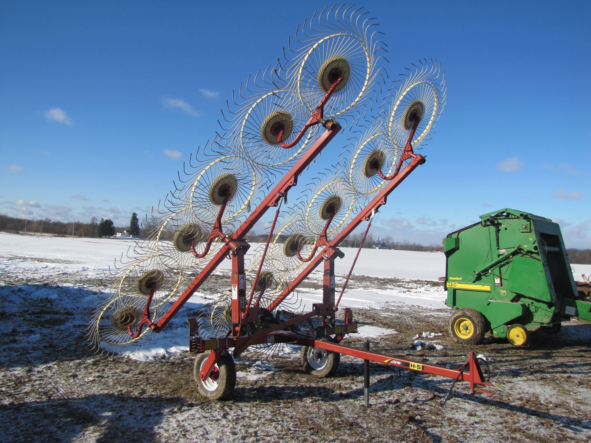 H&S V12 hay rake