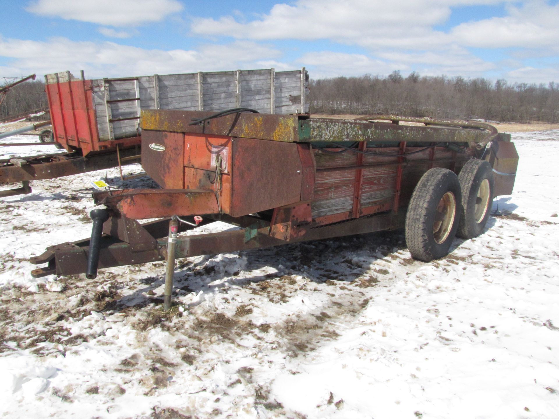 New Idea manure spreader