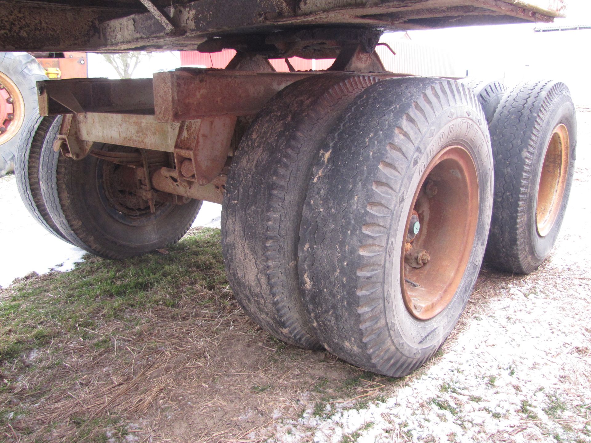 Tandem axle, pull type fifth wheel dolley - Image 9 of 13