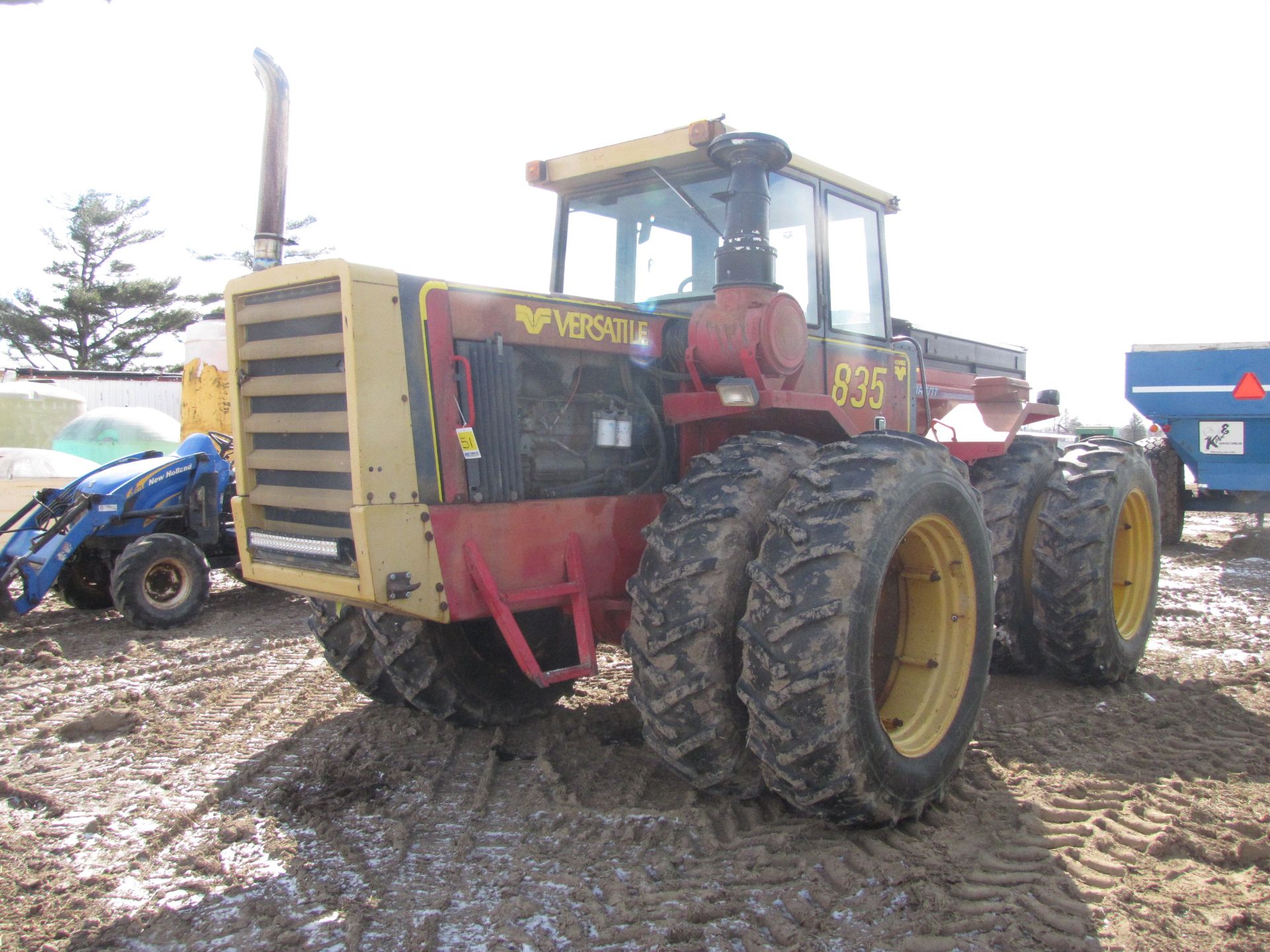 Versatile 835 tractor - Image 3 of 51