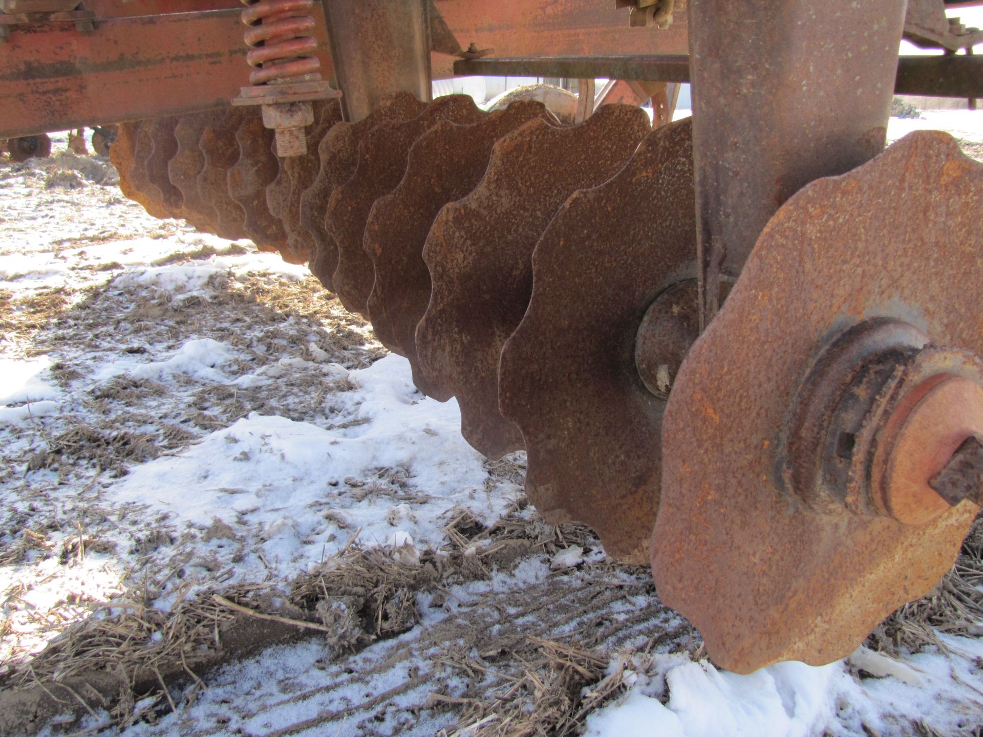 8-shank Kewanee 580 Conser-vator disc chisel plow - Image 14 of 20