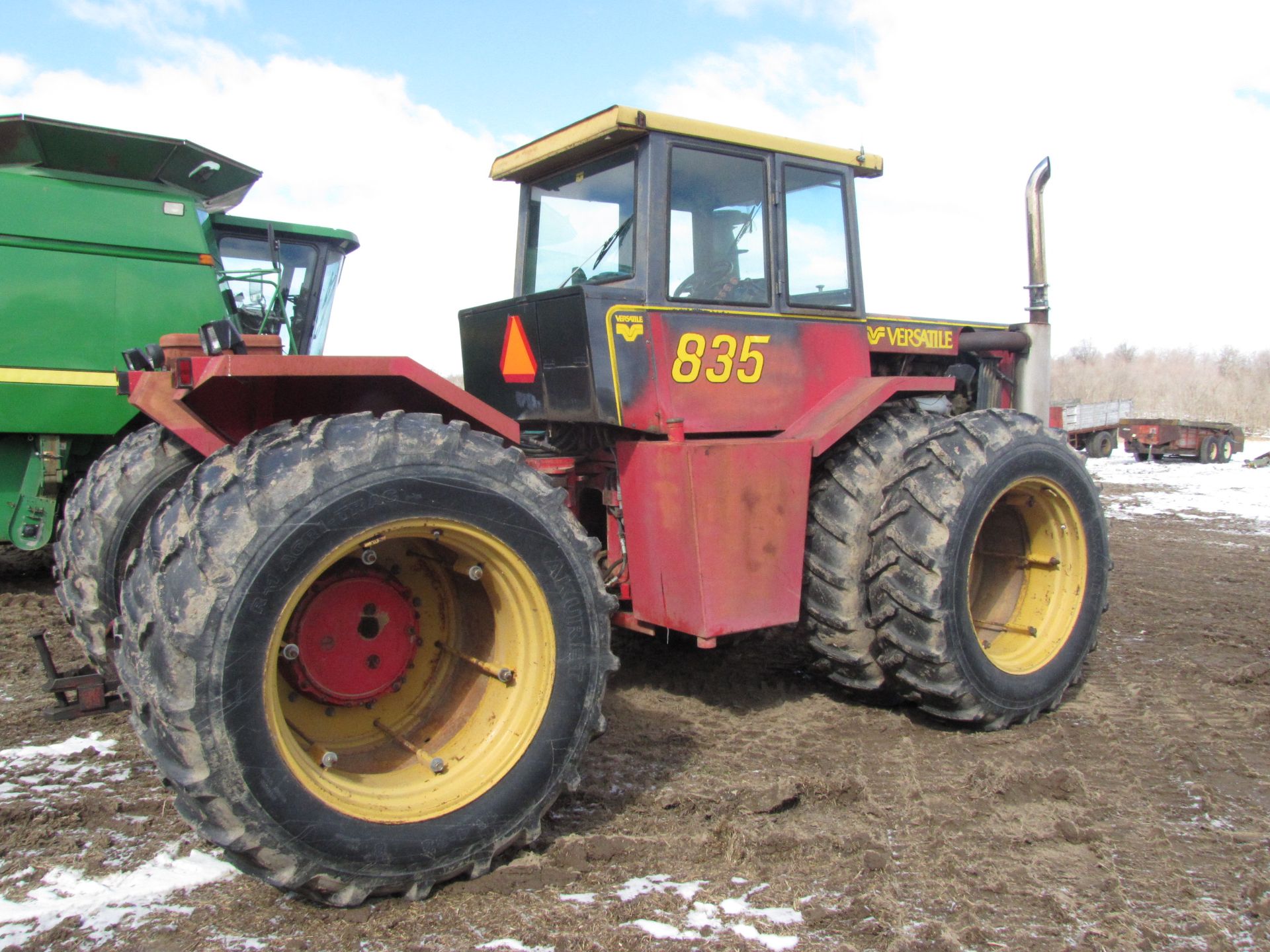 Versatile 835 tractor - Image 7 of 51