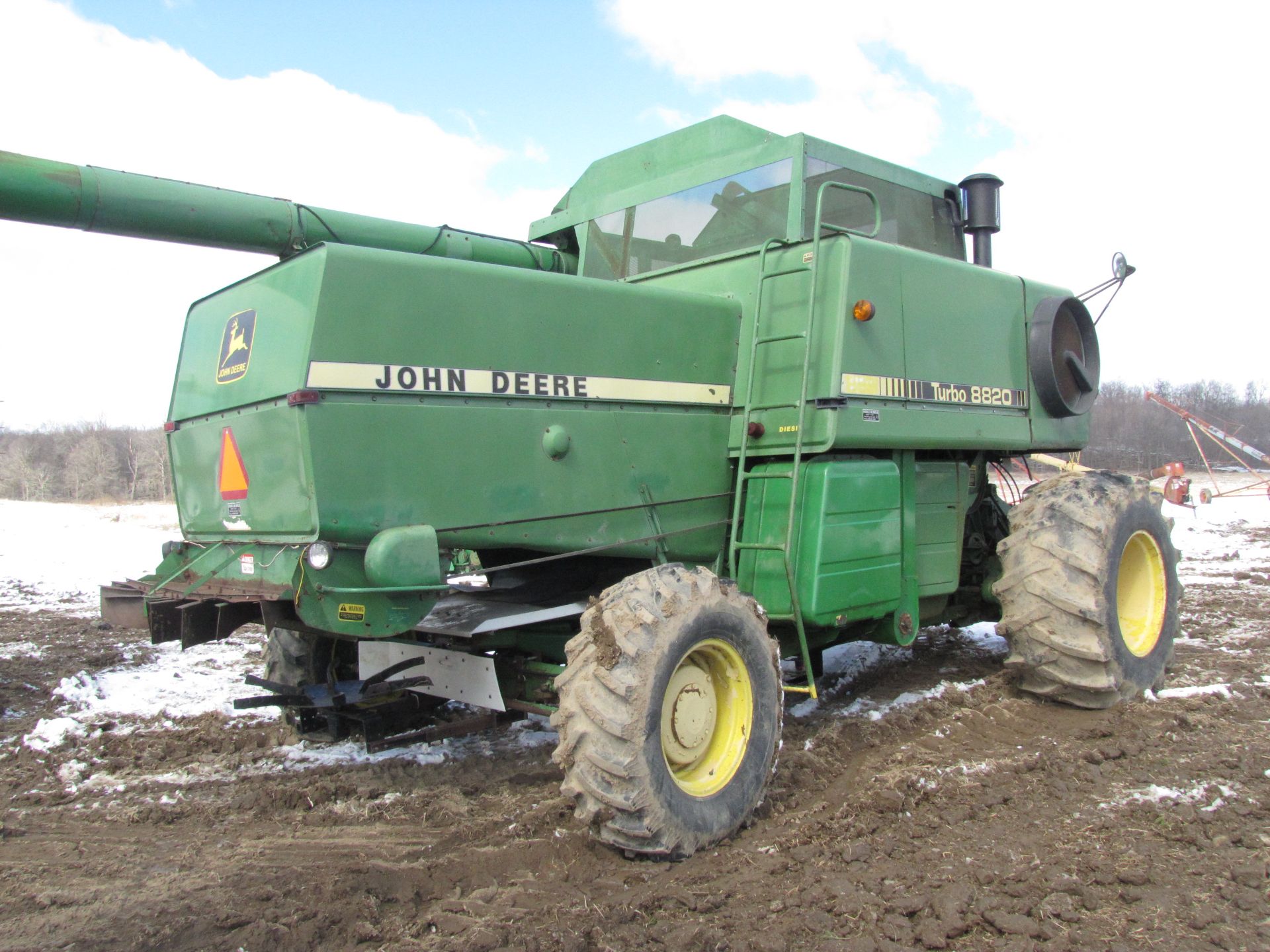 John Deere 8820 Combine - Image 8 of 68