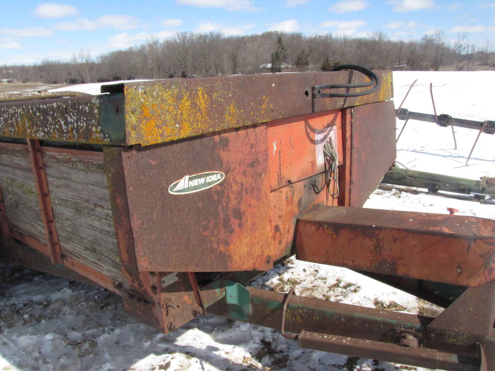 New Idea manure spreader - Image 9 of 29