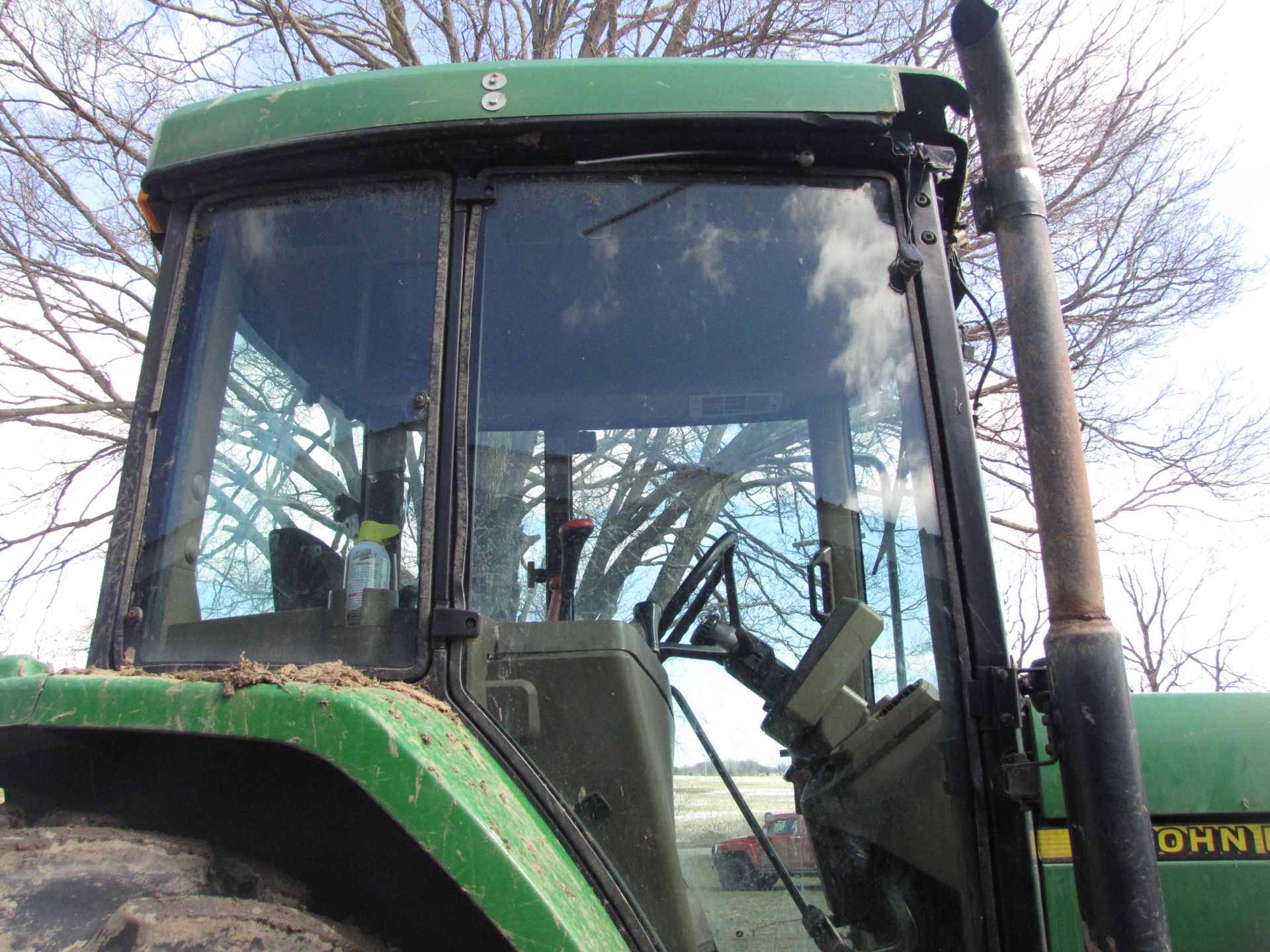 John Deere 7410 tractor w/ 720 loader - Image 26 of 45