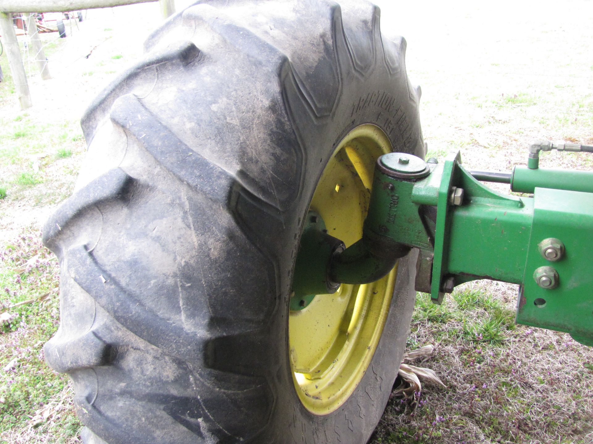 John Deere 9450 combine - Image 14 of 84