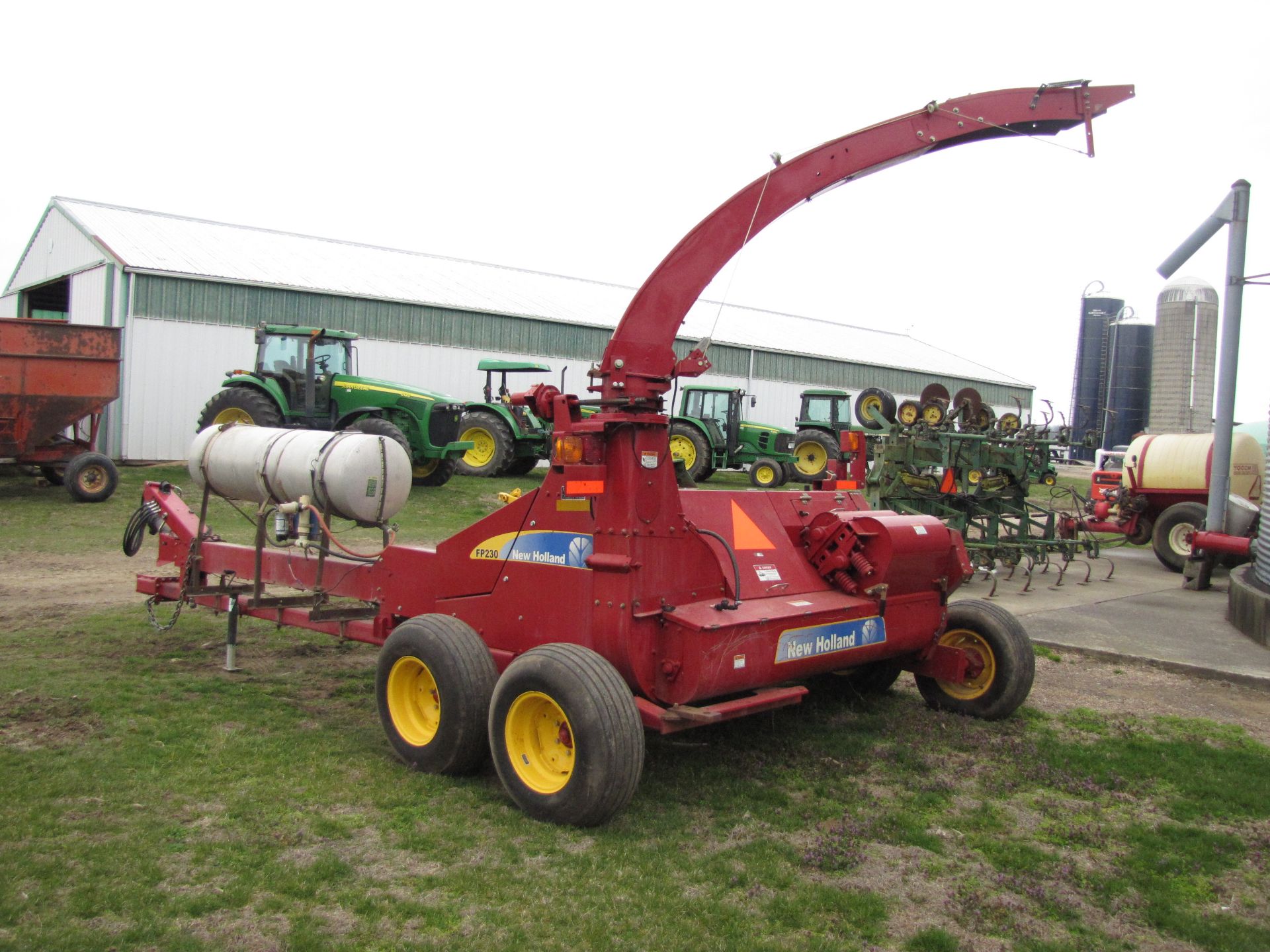 New Holland FP 230 forage harvester - Image 7 of 37