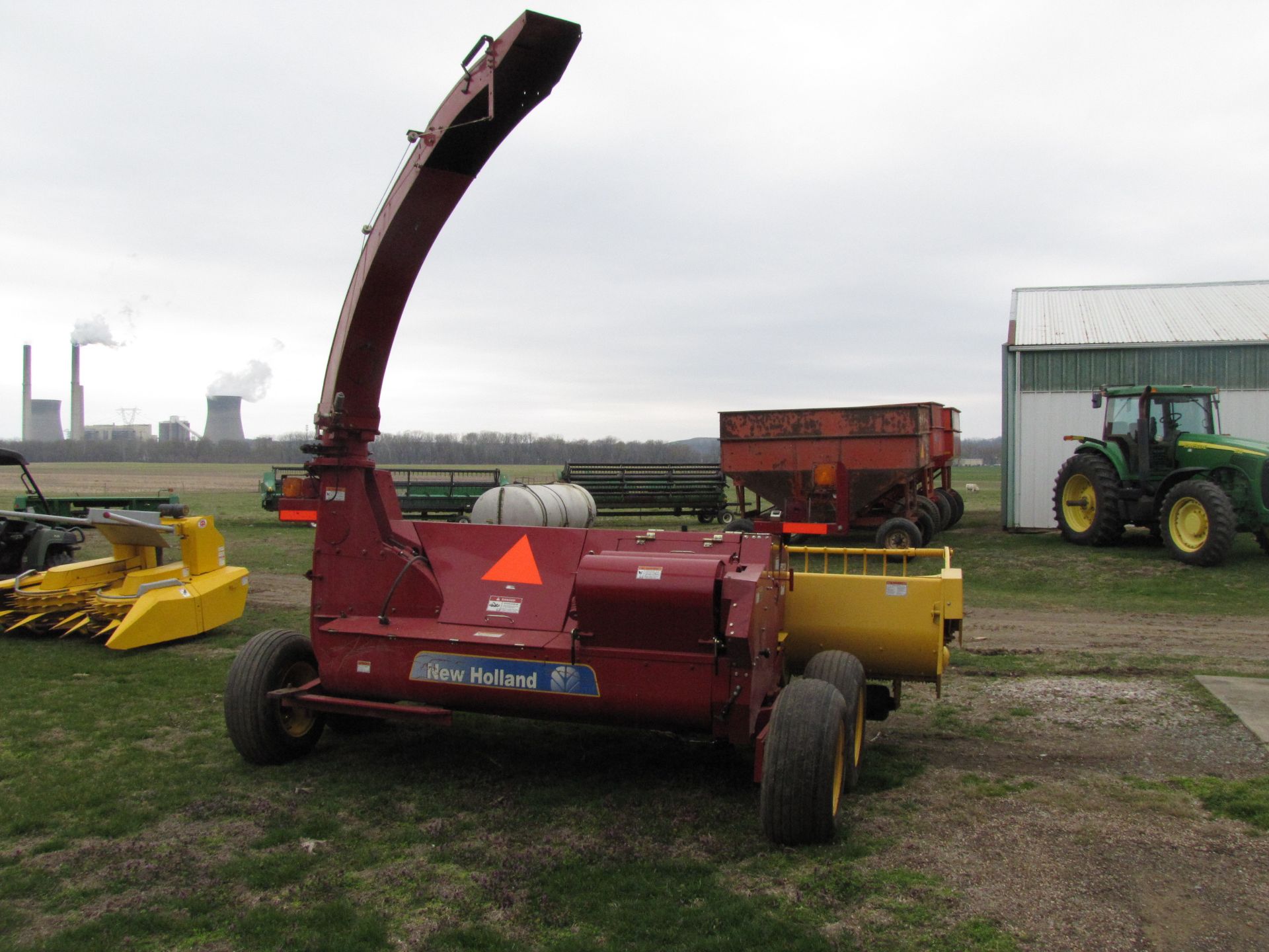 New Holland FP 230 forage harvester - Image 5 of 37