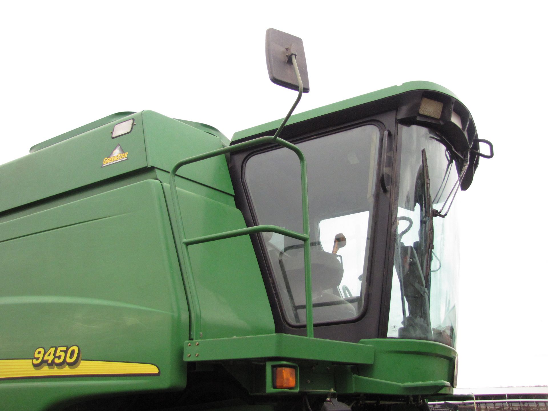 John Deere 9450 combine - Image 19 of 84