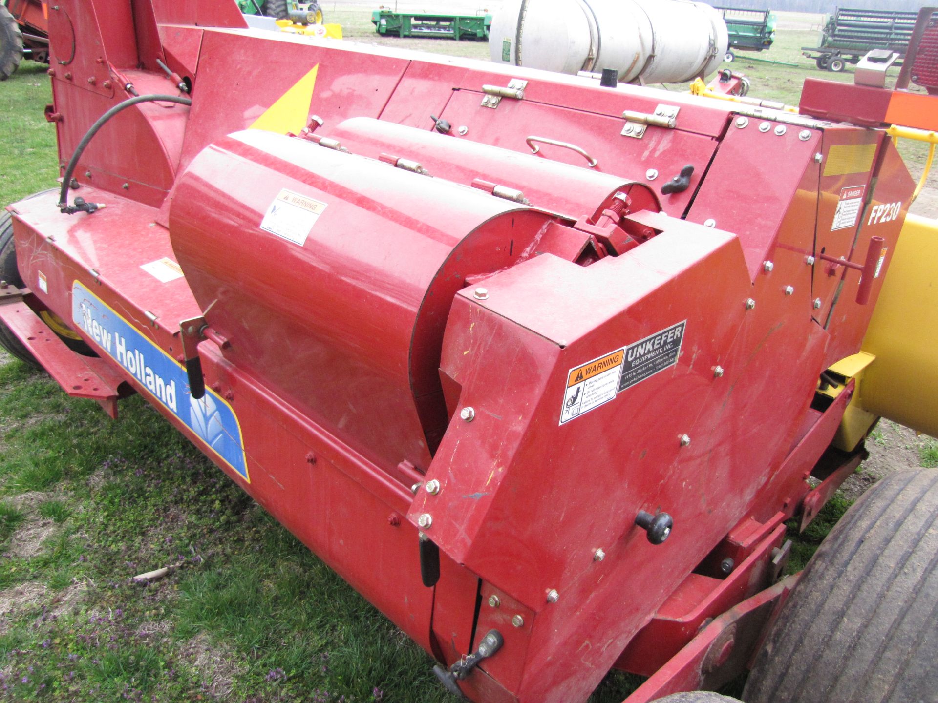 New Holland FP 230 forage harvester - Image 25 of 37