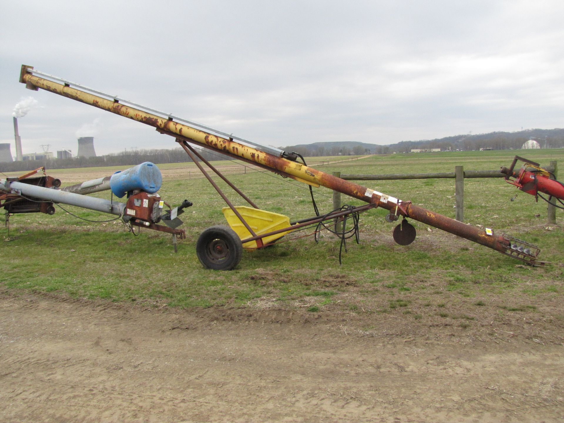 8” x 31’ Westfield transport auger - Image 2 of 17