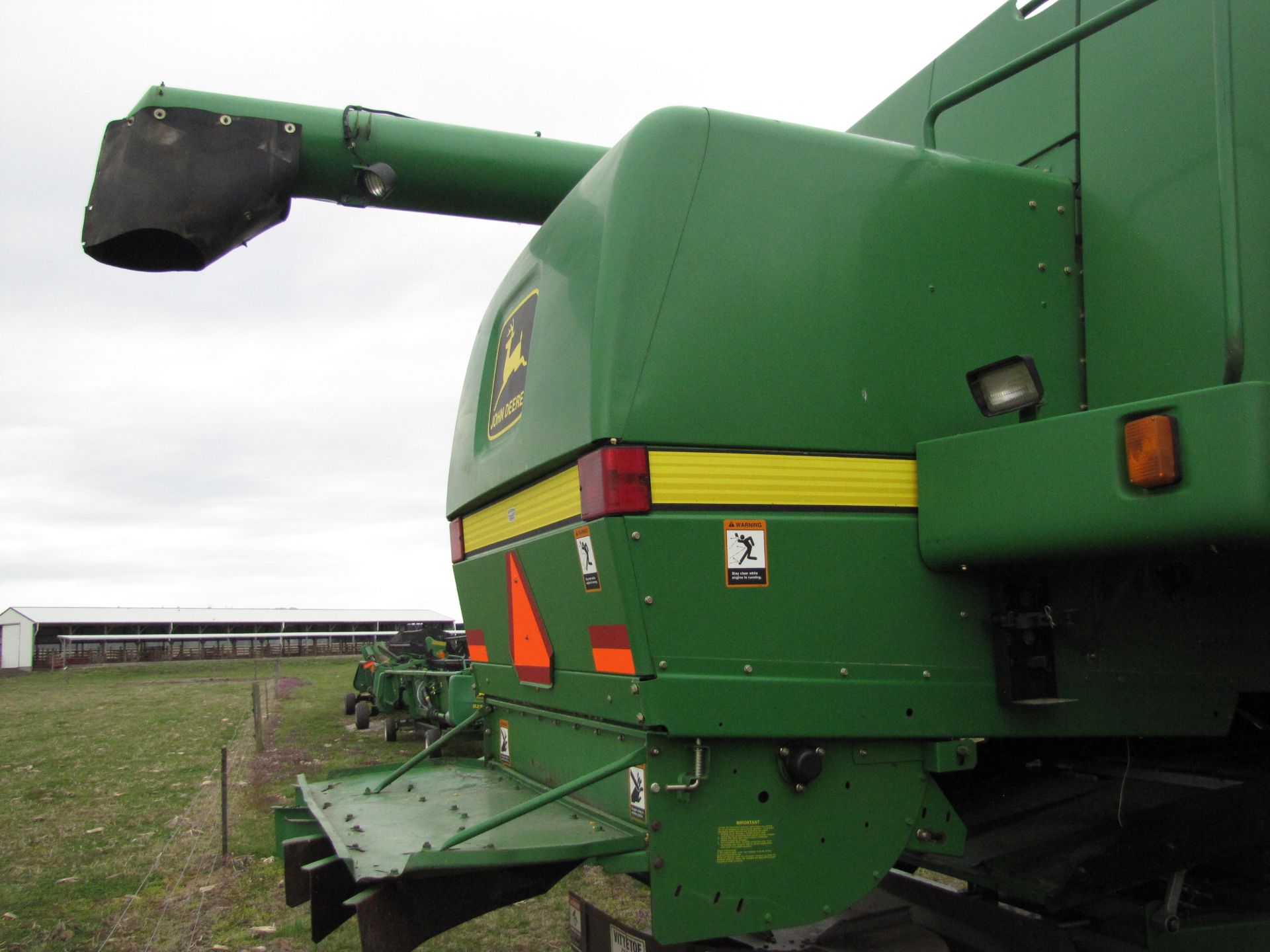 John Deere 9450 combine - Image 60 of 84