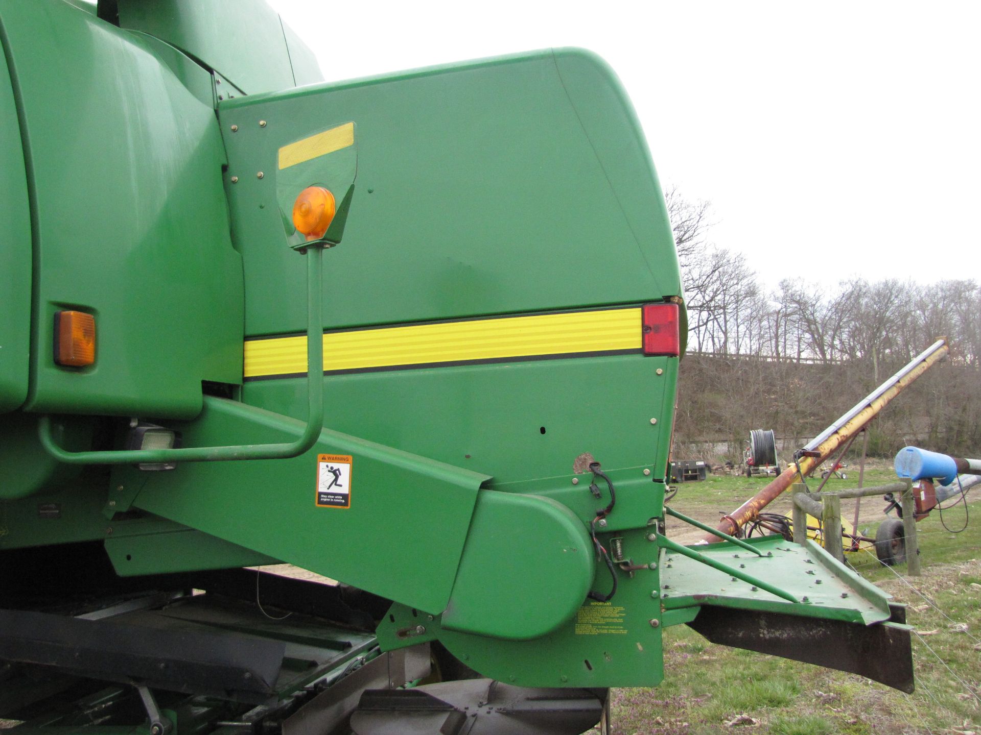 John Deere 9450 combine - Image 37 of 84