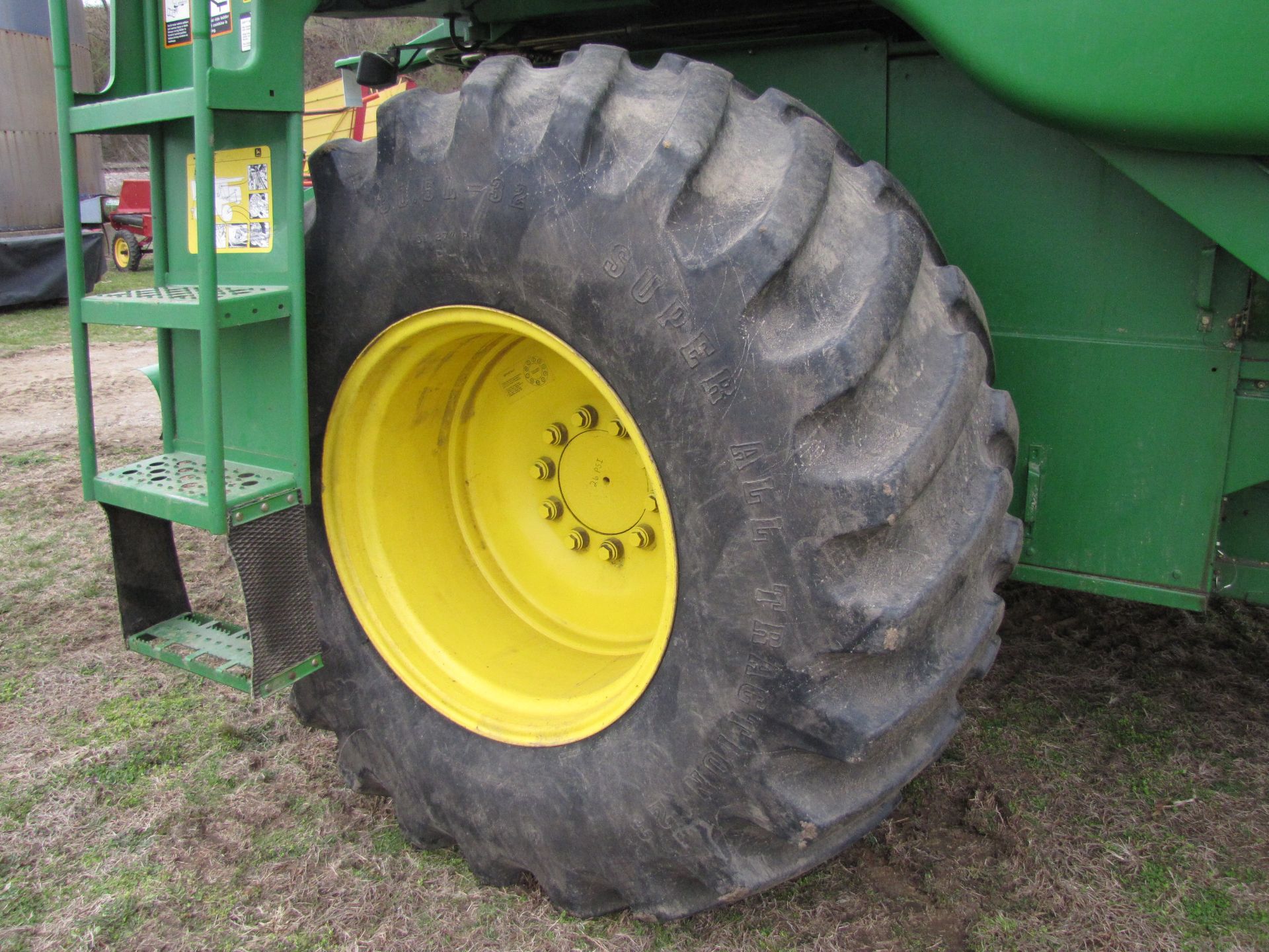 John Deere 9450 combine - Image 30 of 84