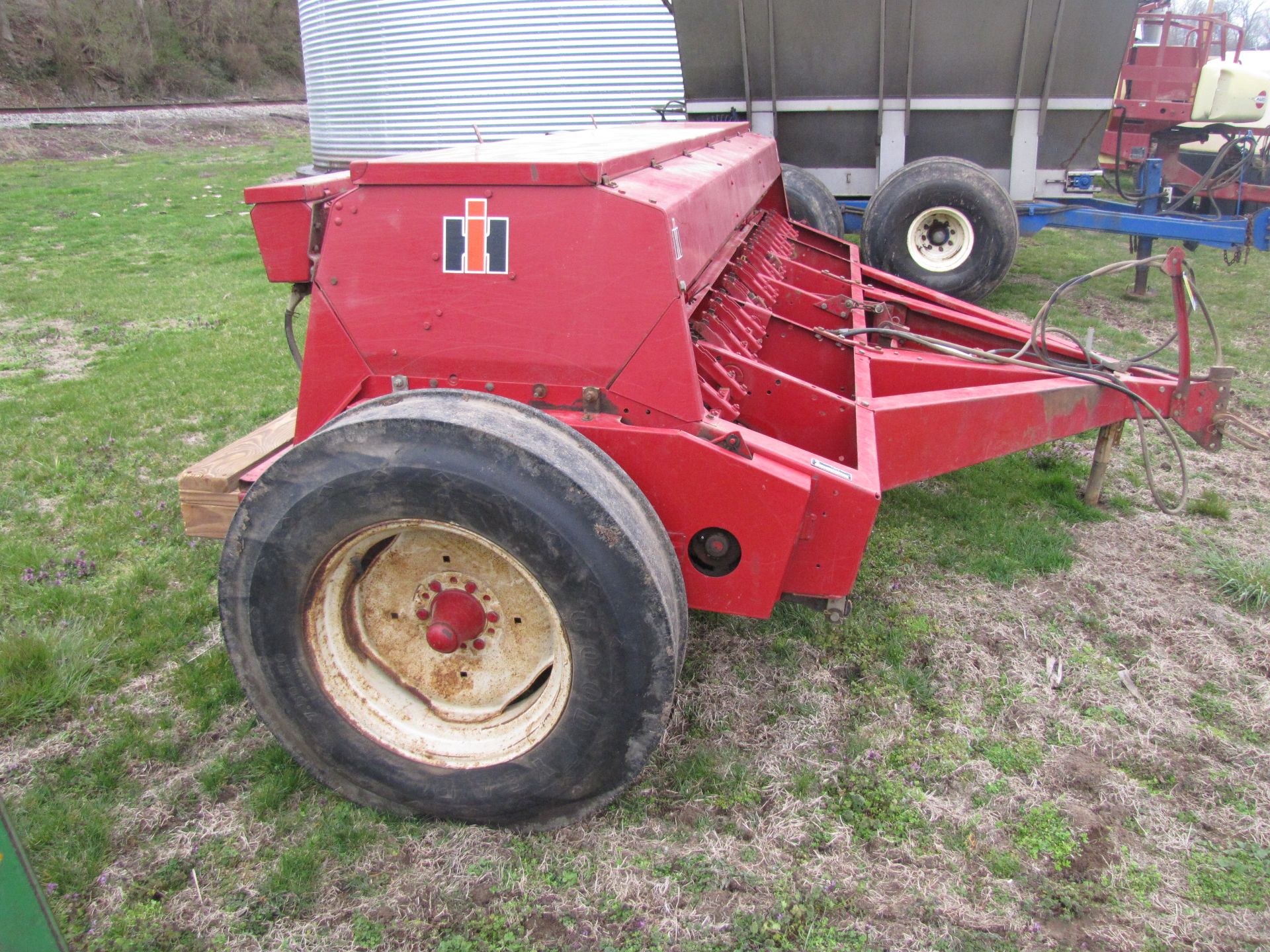 International 5100 end-wheel drill - Image 9 of 30