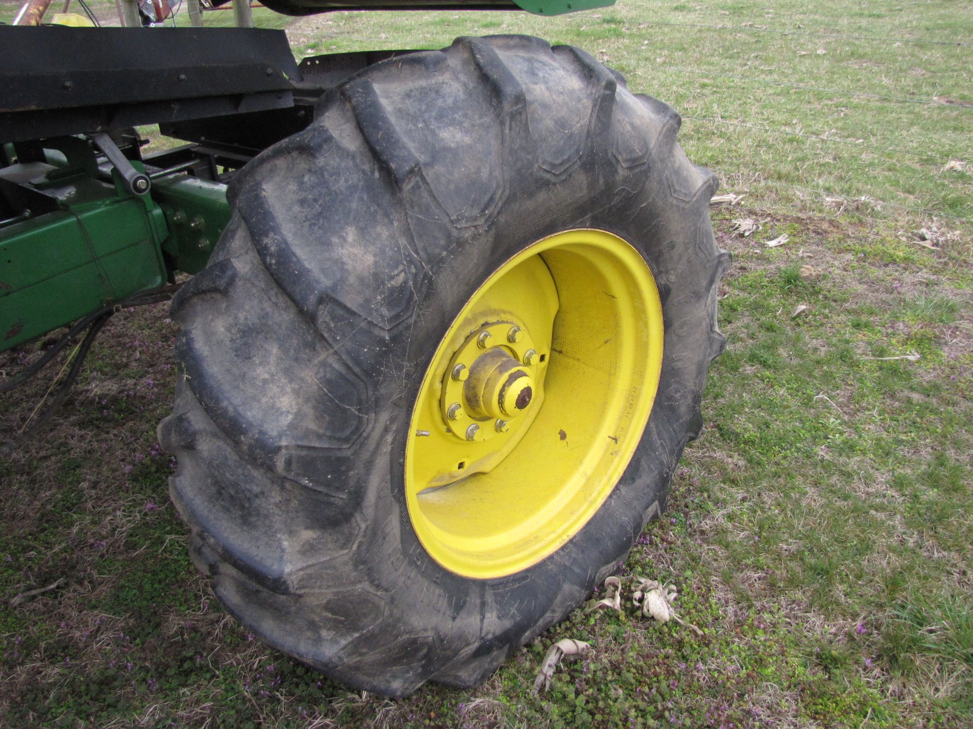 John Deere 9450 combine - Image 36 of 84