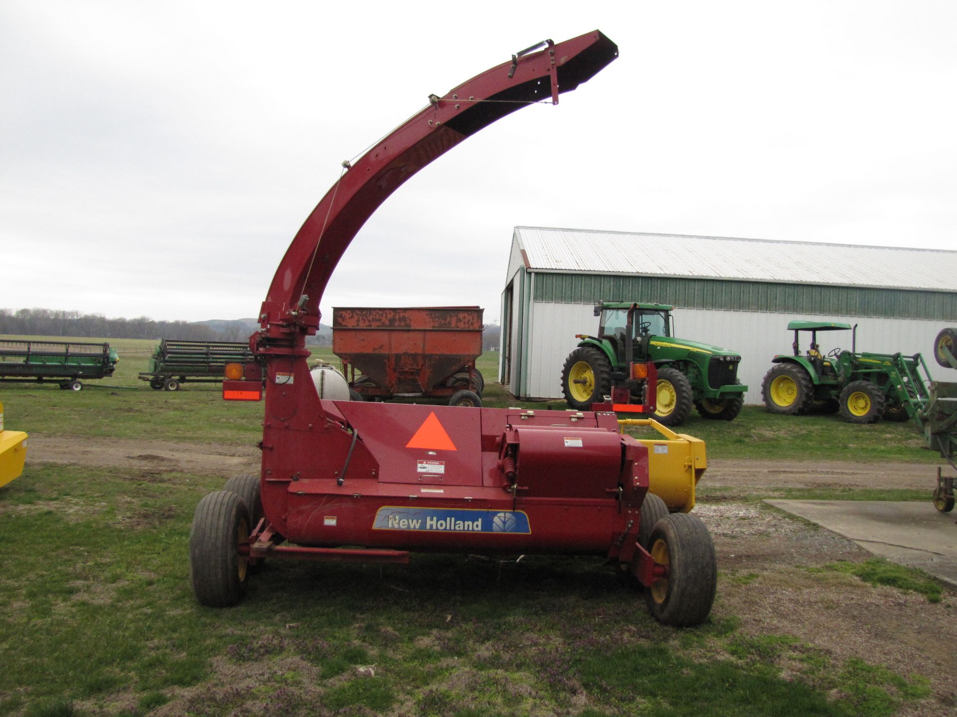 New Holland FP 230 forage harvester - Image 6 of 37