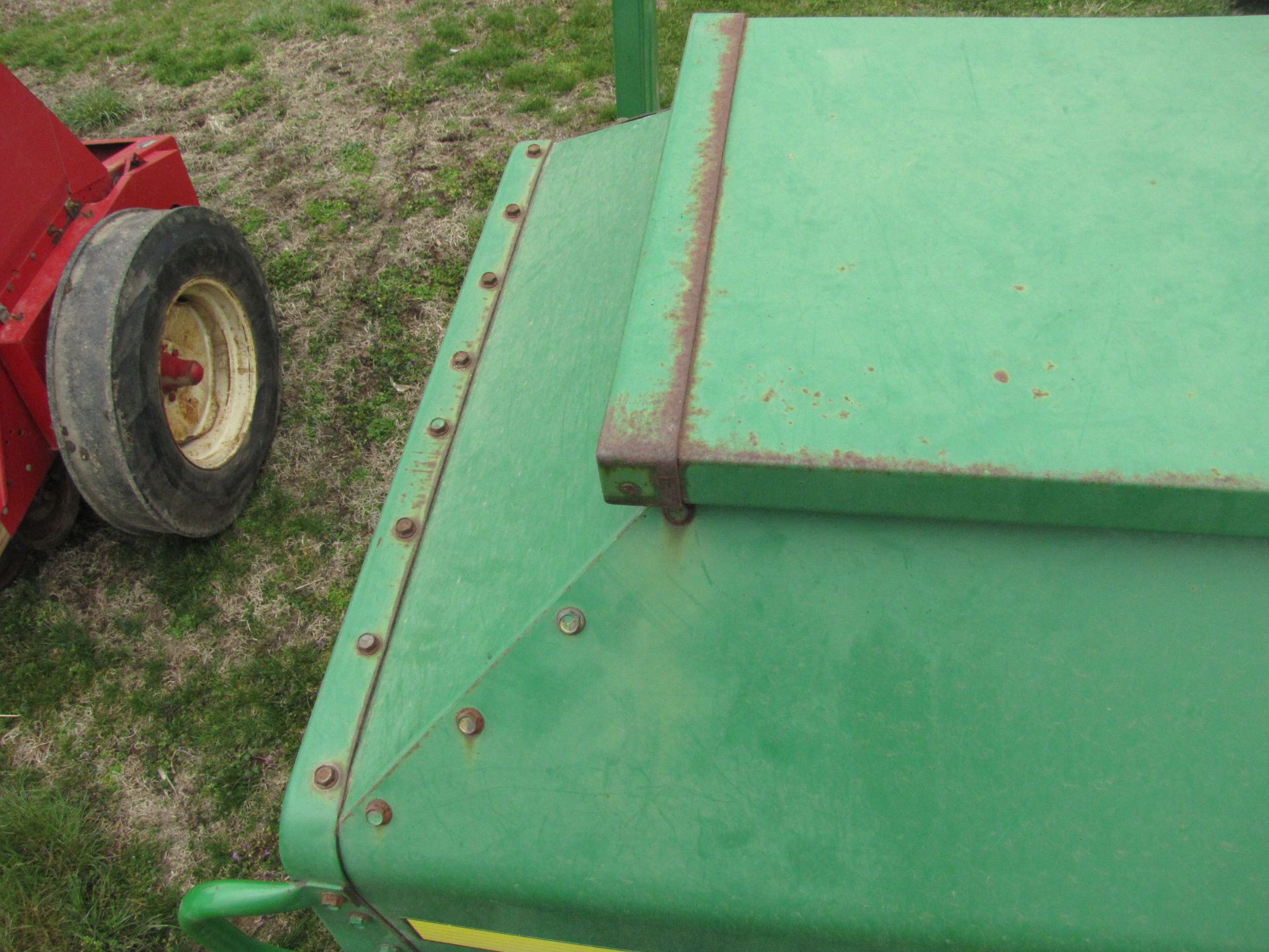 15’ John Deere 1560 no-till drill - Image 39 of 43