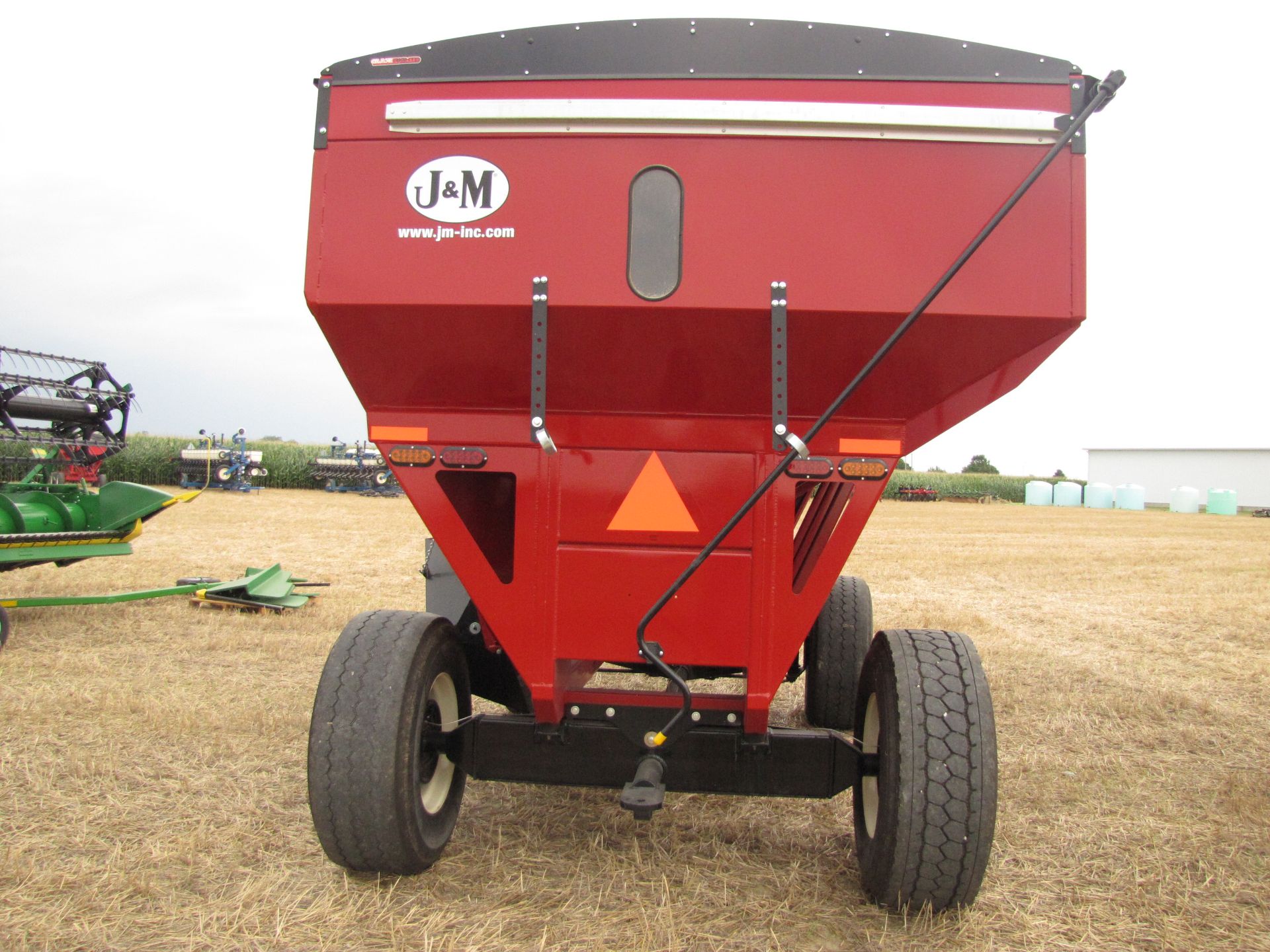 J & M 555 gravity bed wagon - Image 7 of 28