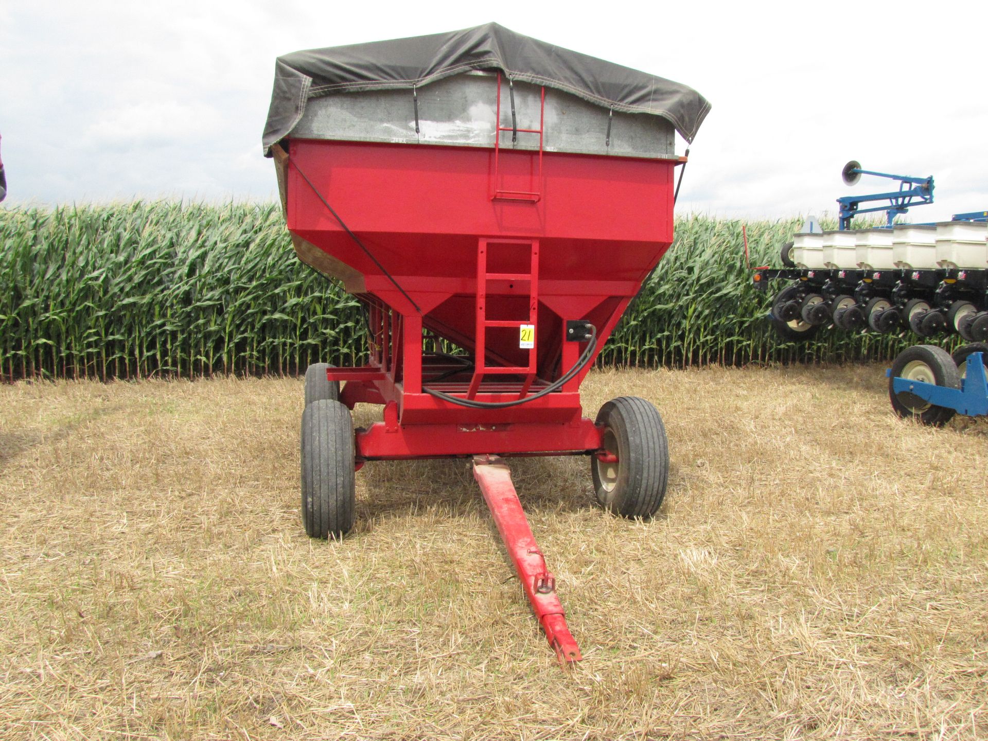 EZ Flow 300-bushel seed wagon - Image 2 of 18