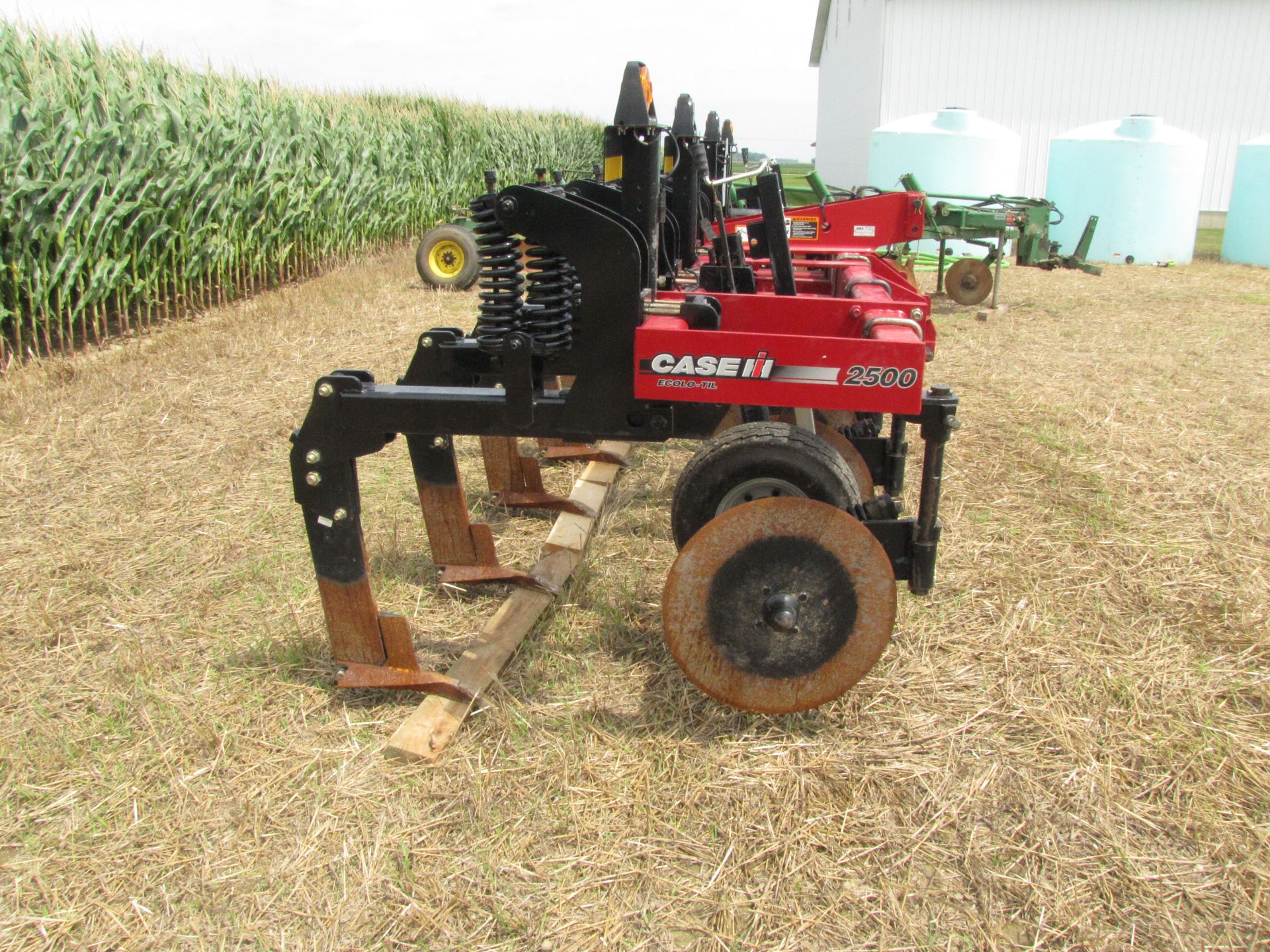 6-shank Case IH 2500 Ecolo-Till ripper - Image 5 of 23