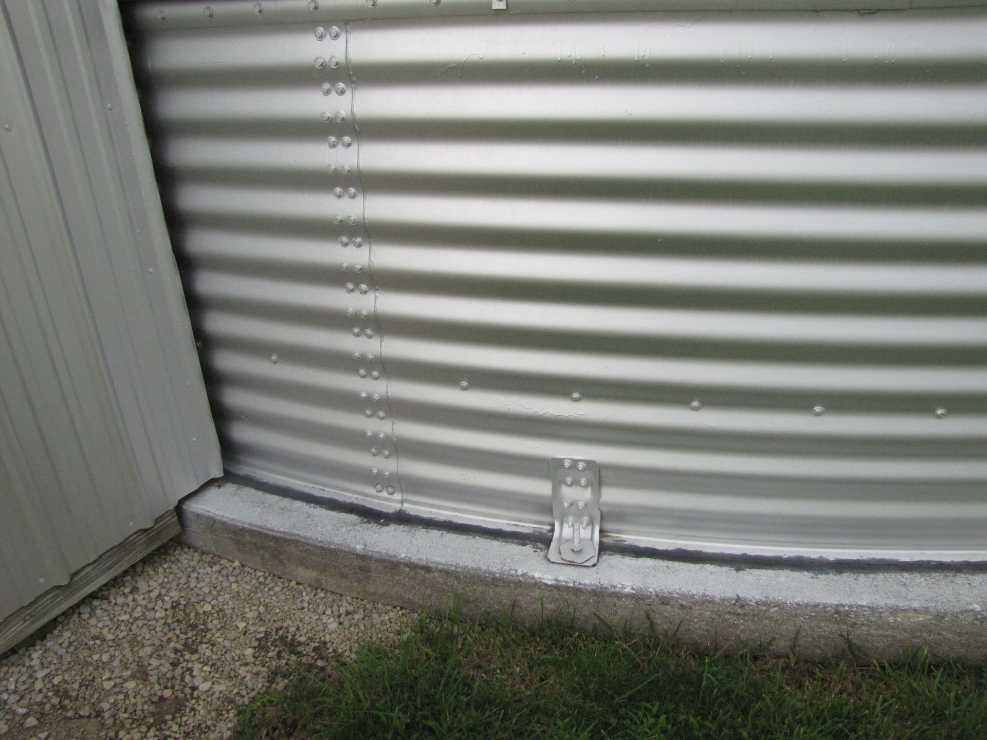 36” grain bin - Image 18 of 33