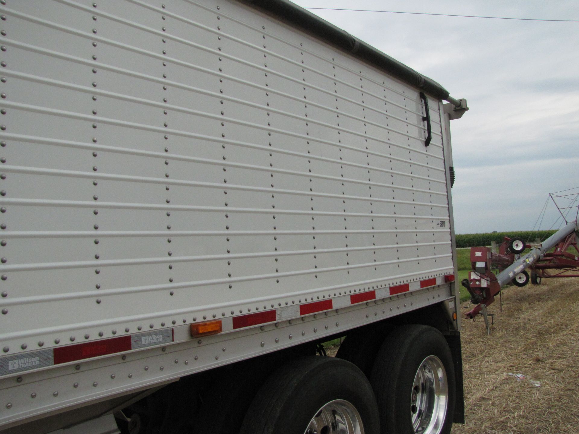 37' 2015 Wilson alum hopper bottom trailer - Image 36 of 48