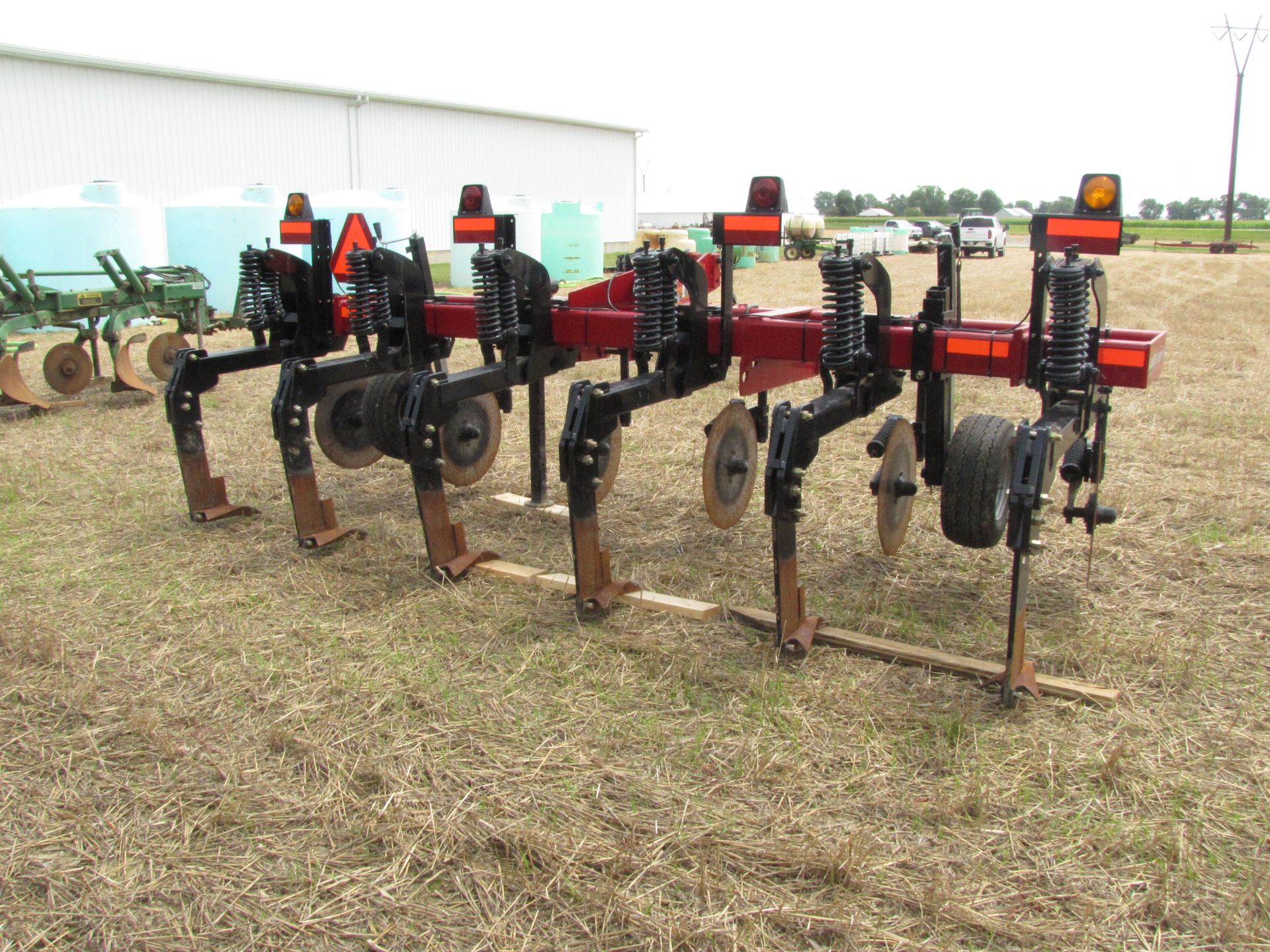 6-shank Case IH 2500 Ecolo-Till ripper - Image 7 of 23