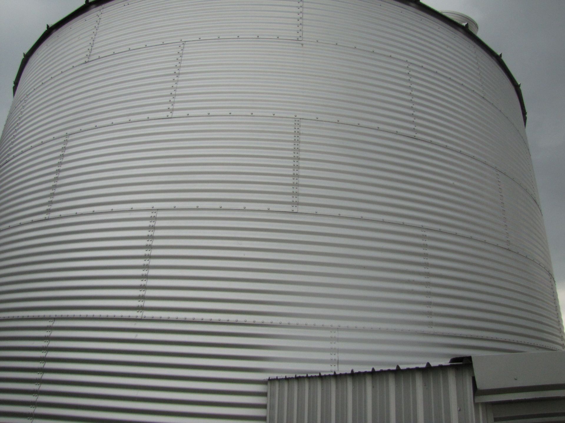 36” grain bin - Image 11 of 33