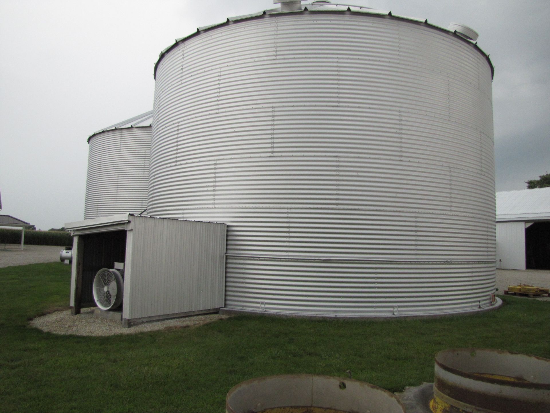 36” grain bin - Image 8 of 33