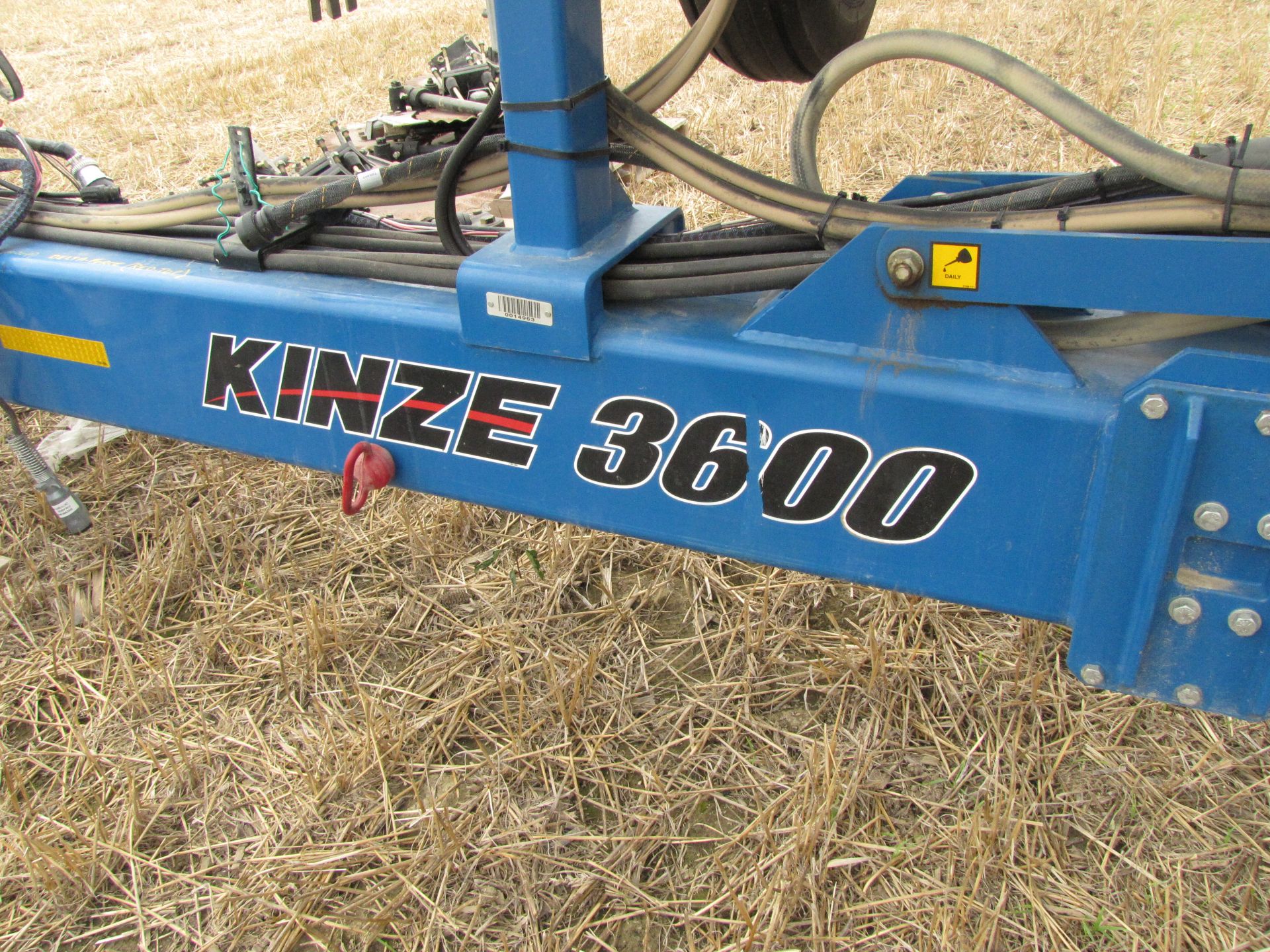 2012 Kinze 3600 12-row x 30” corn planter - Image 20 of 48