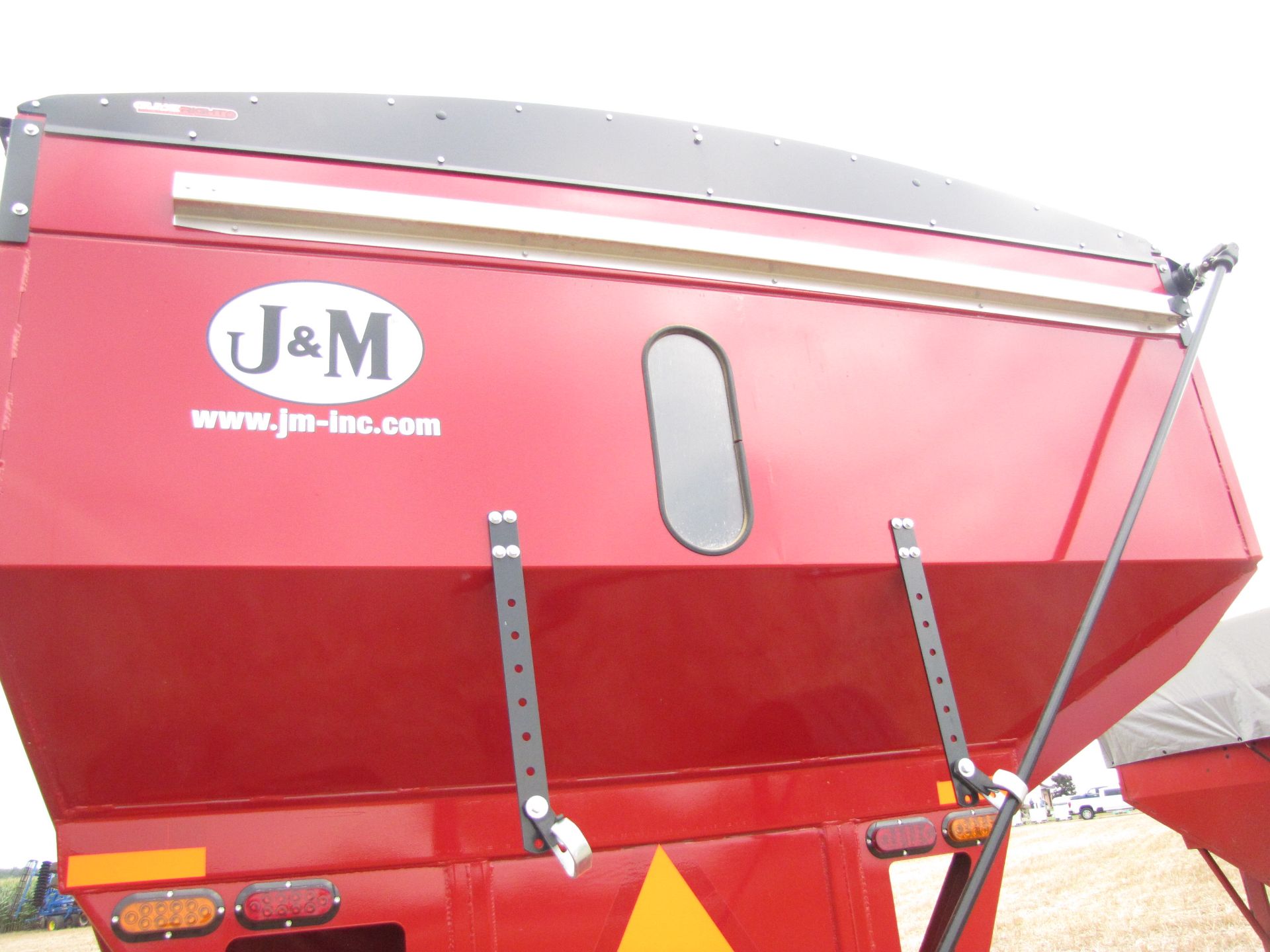 J & M 555 gravity bed wagon - Image 11 of 28