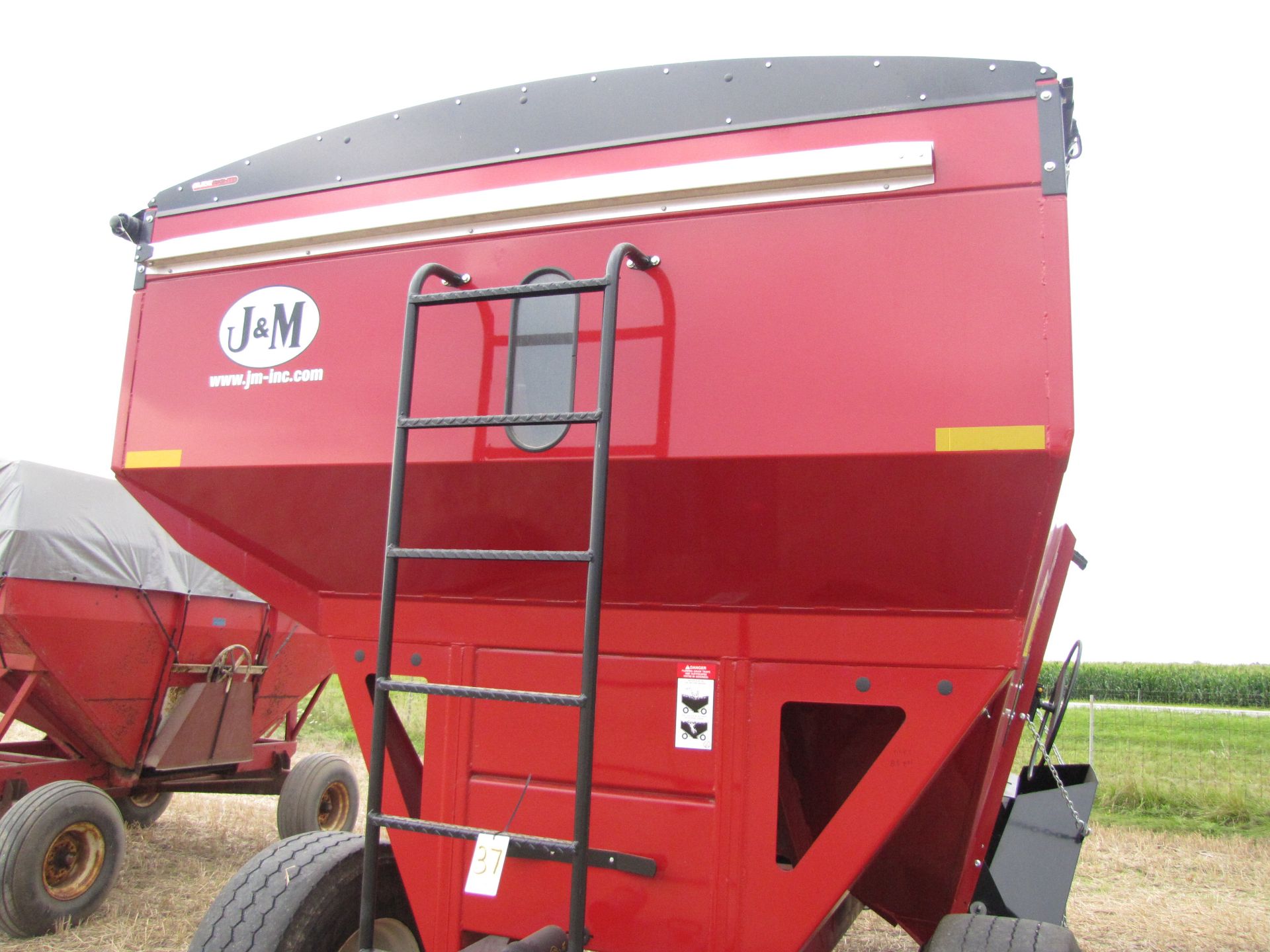 J & M 555 gravity bed wagon - Image 22 of 28