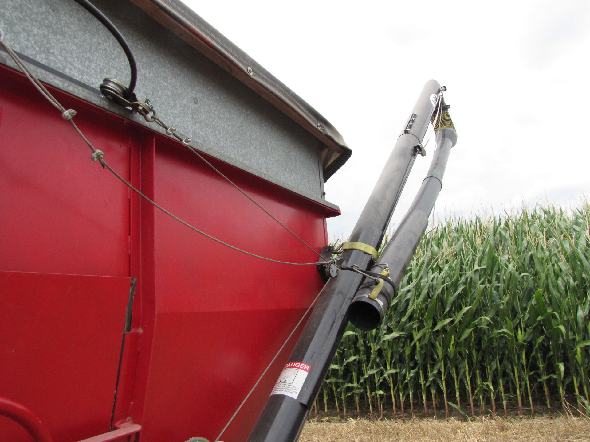 EZ Flow 300-bushel seed wagon - Image 13 of 18